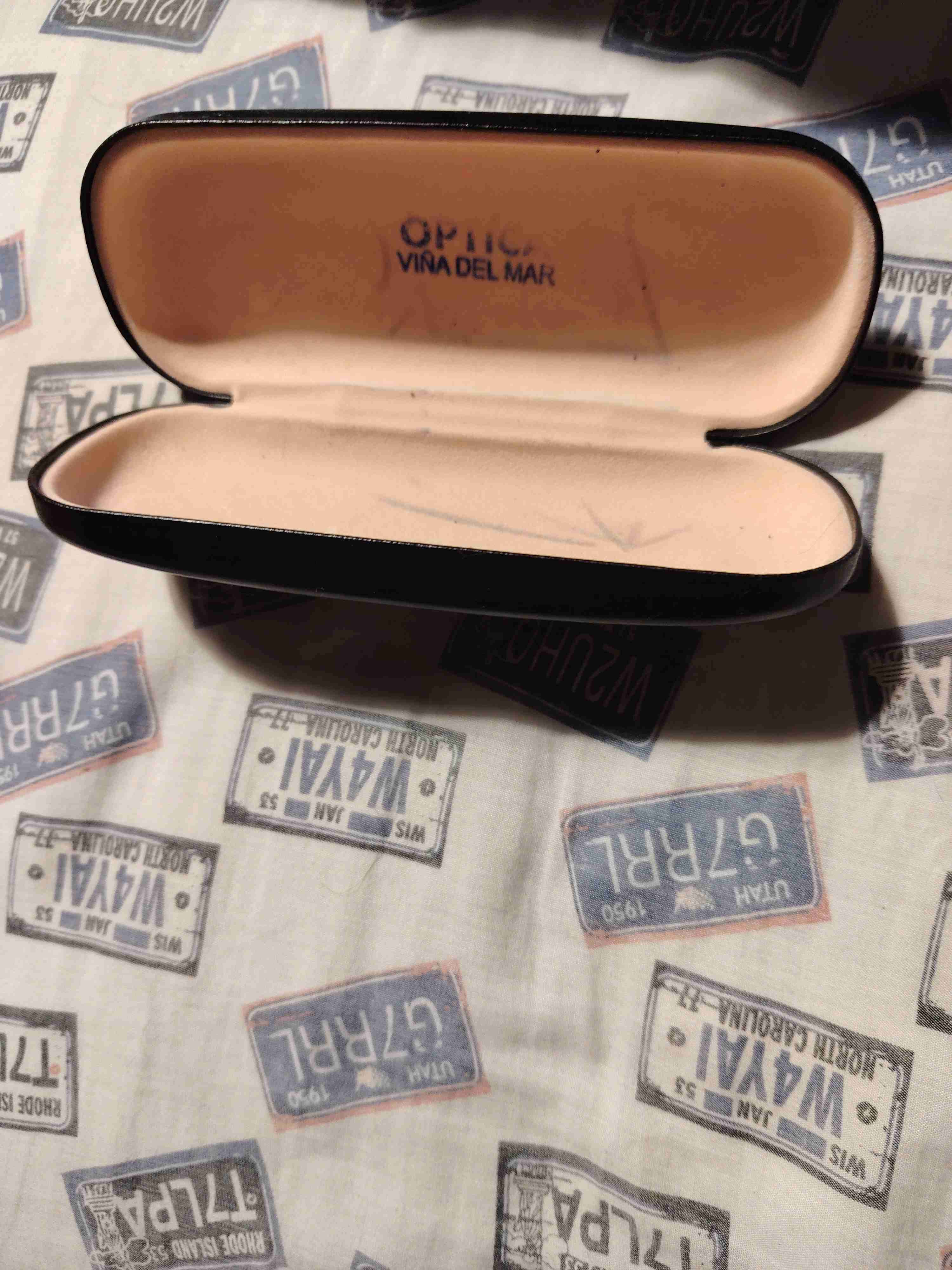 Estuche  para anteojos + paño para limpieza - miniatura 2