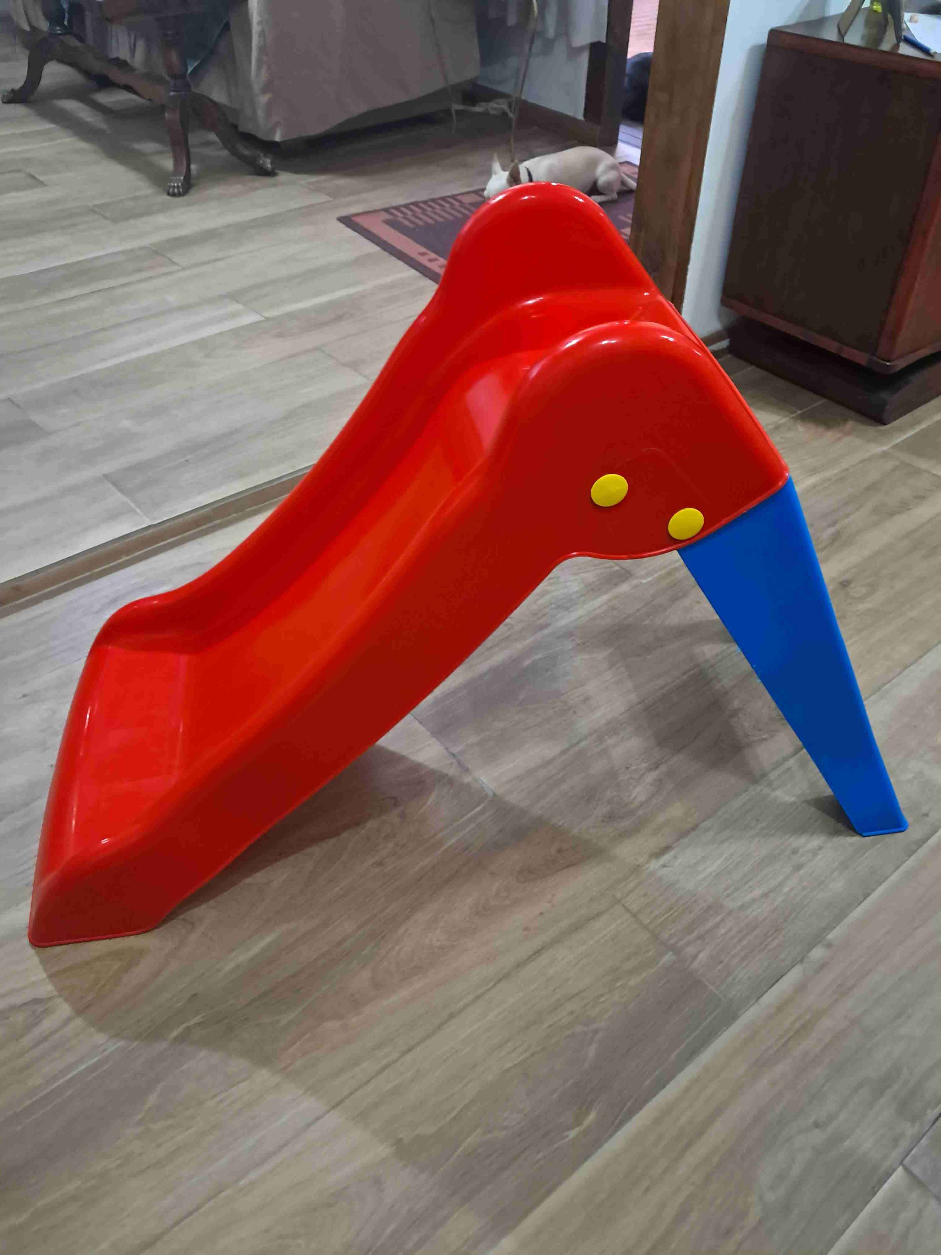 Tobogán infantil plástico rojo