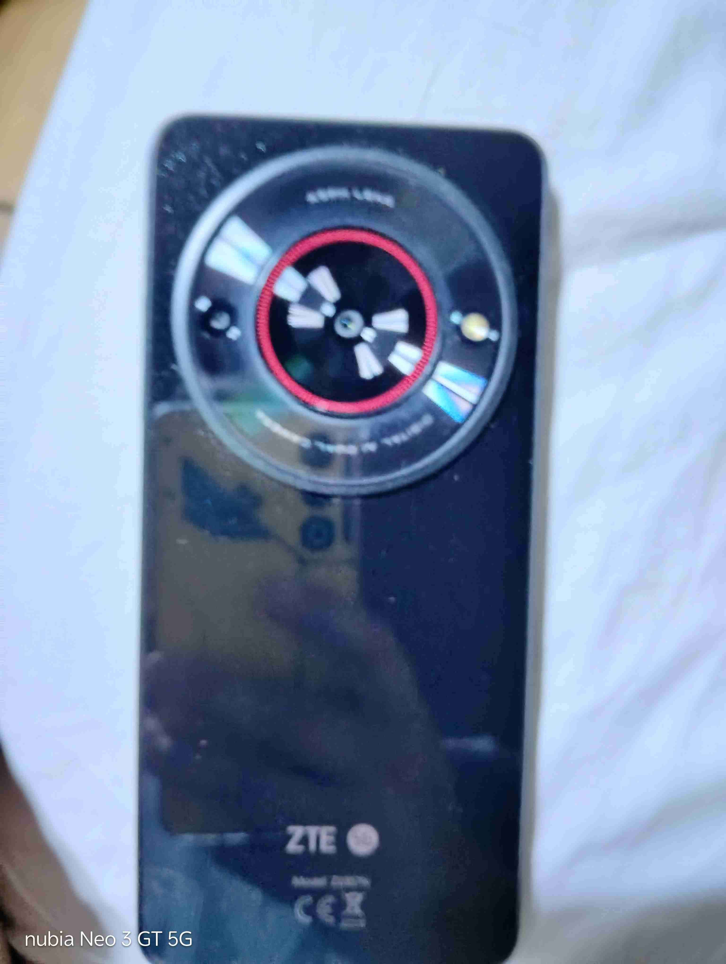 ZTE Blade A75 5G con MyOS - miniatura 2