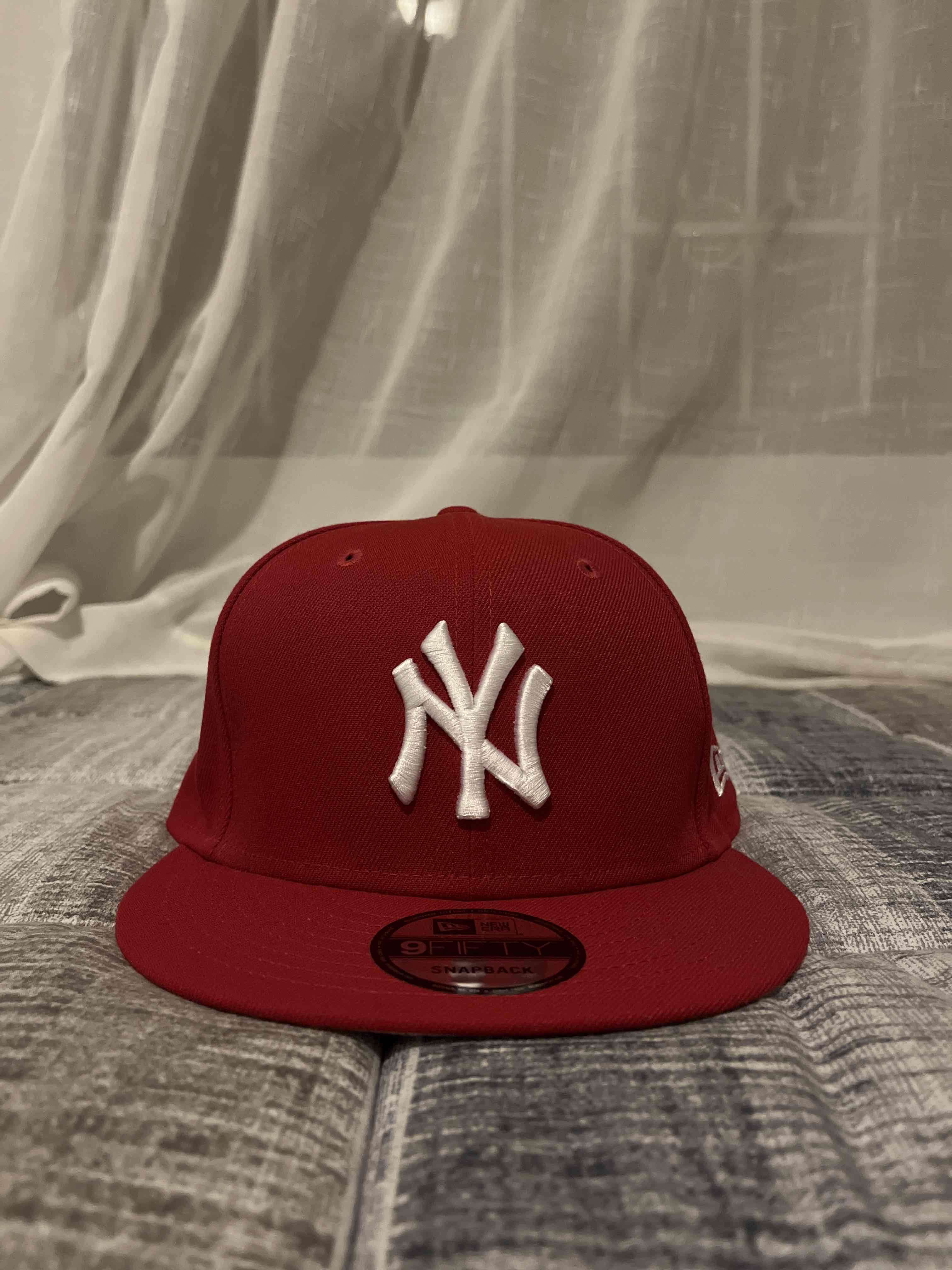 Gorra New Era roja
