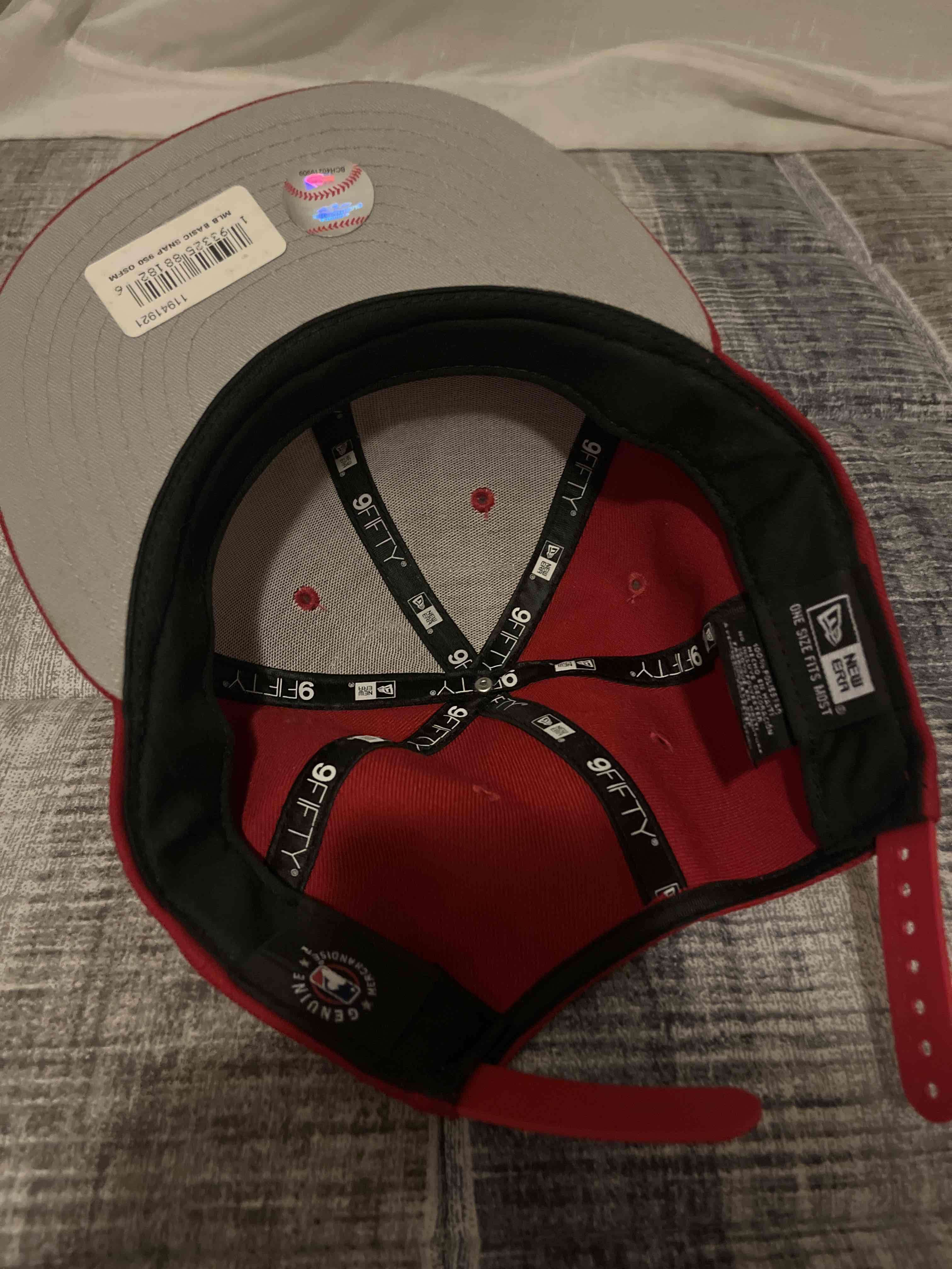Gorra New Era roja - miniatura 4