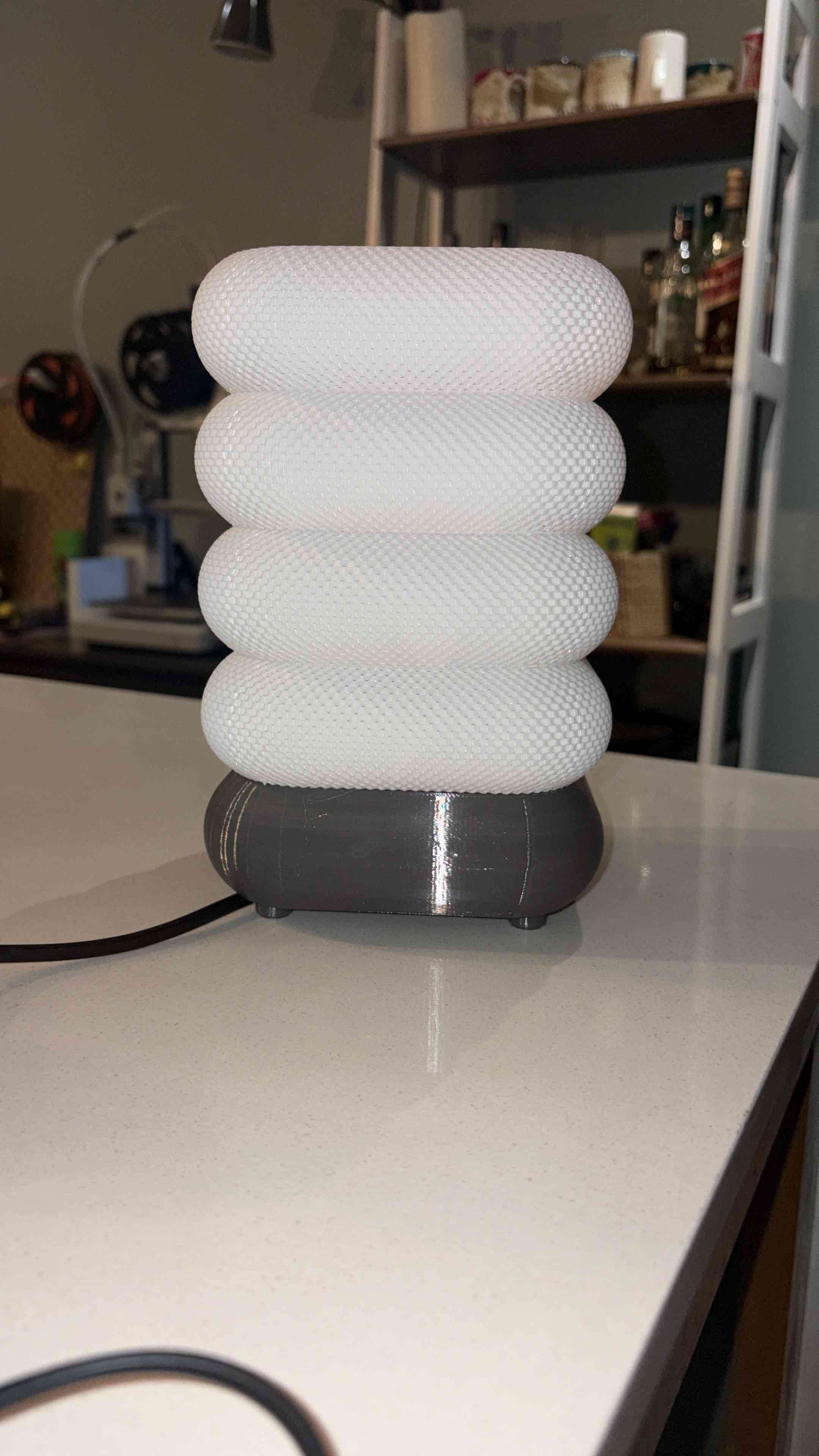 Lámpara de mesa moderna - miniatura 2