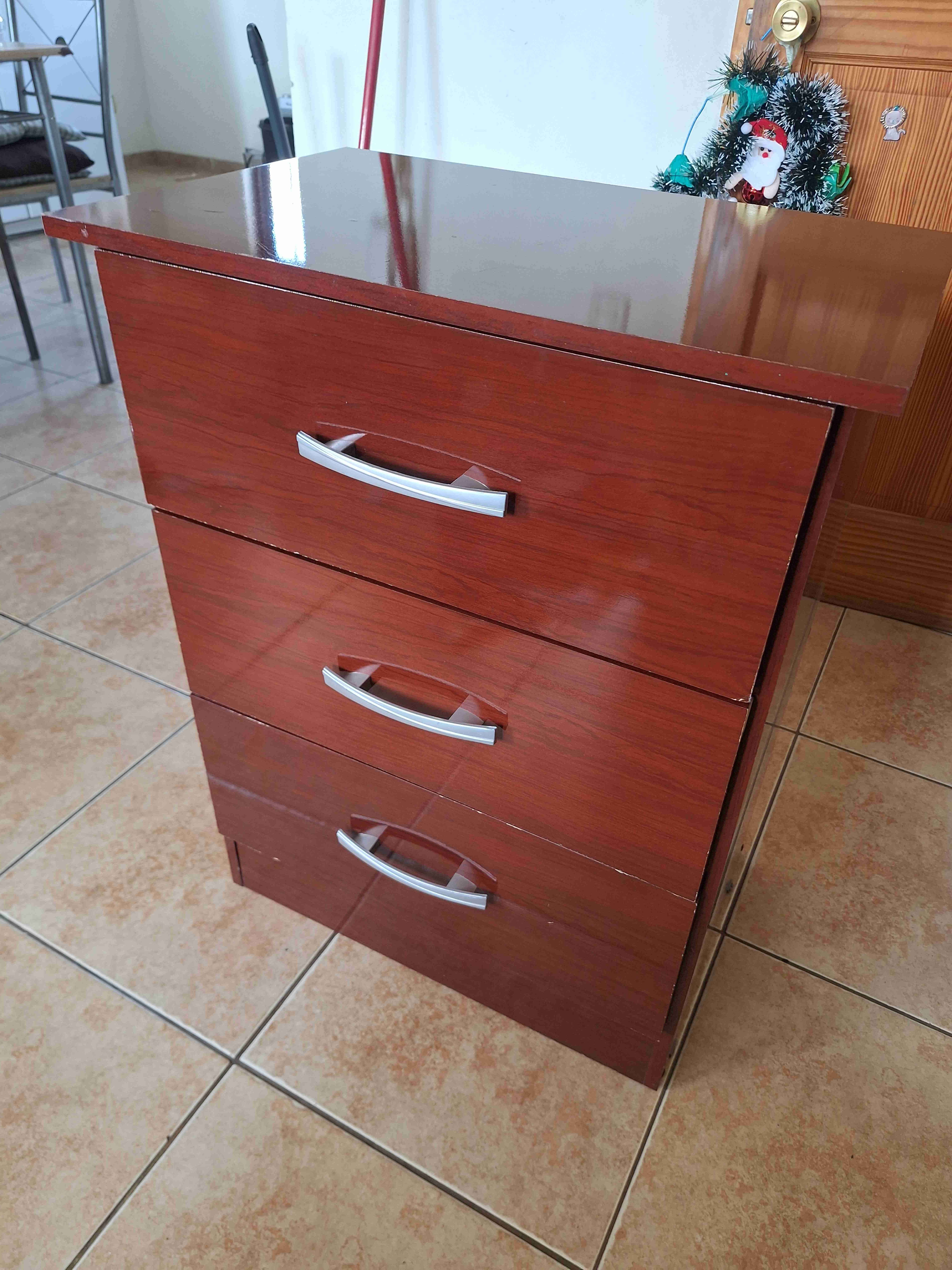 Cajonera de tres cajones marrón