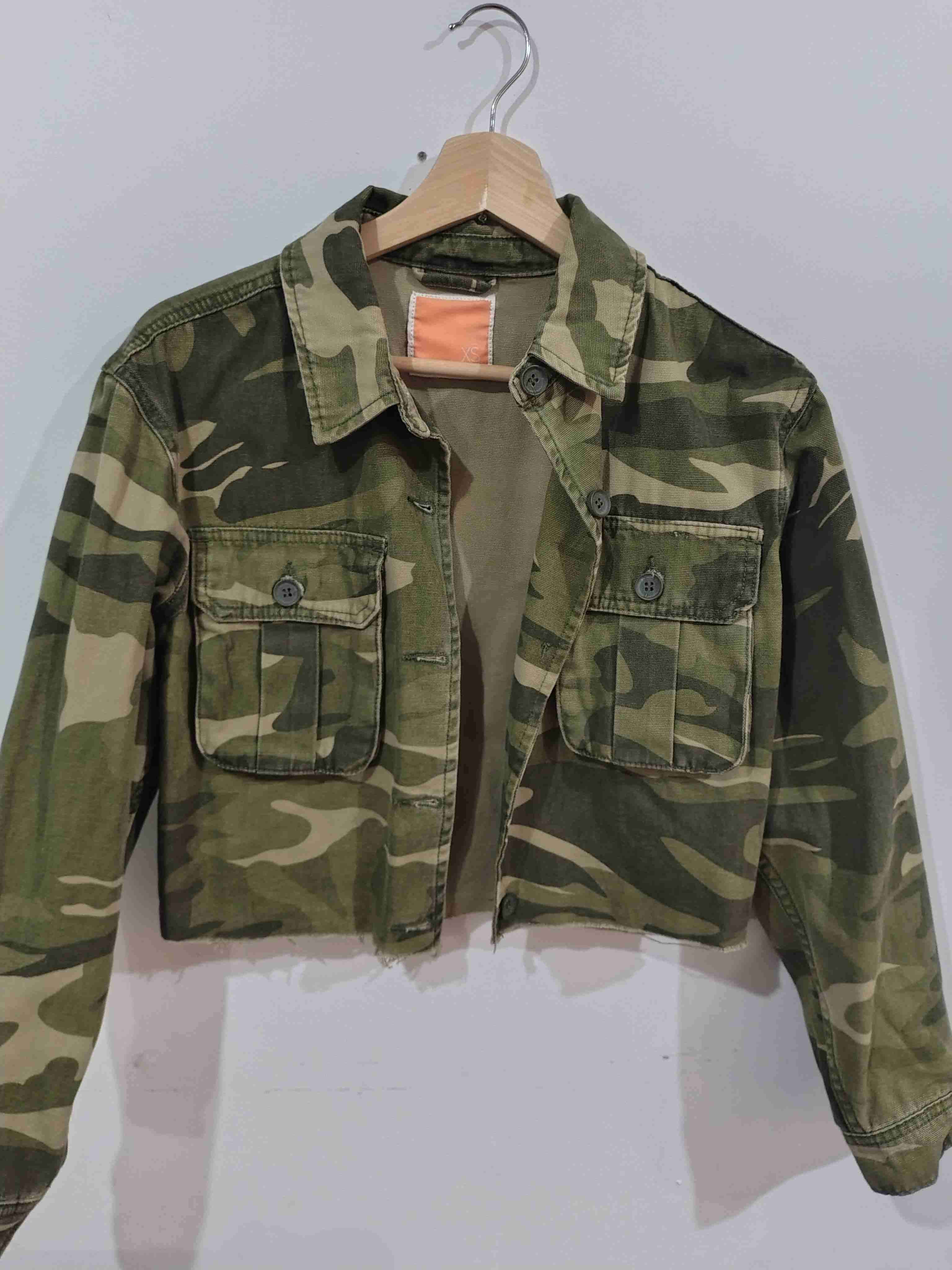 Chaqueta camuflaje corta