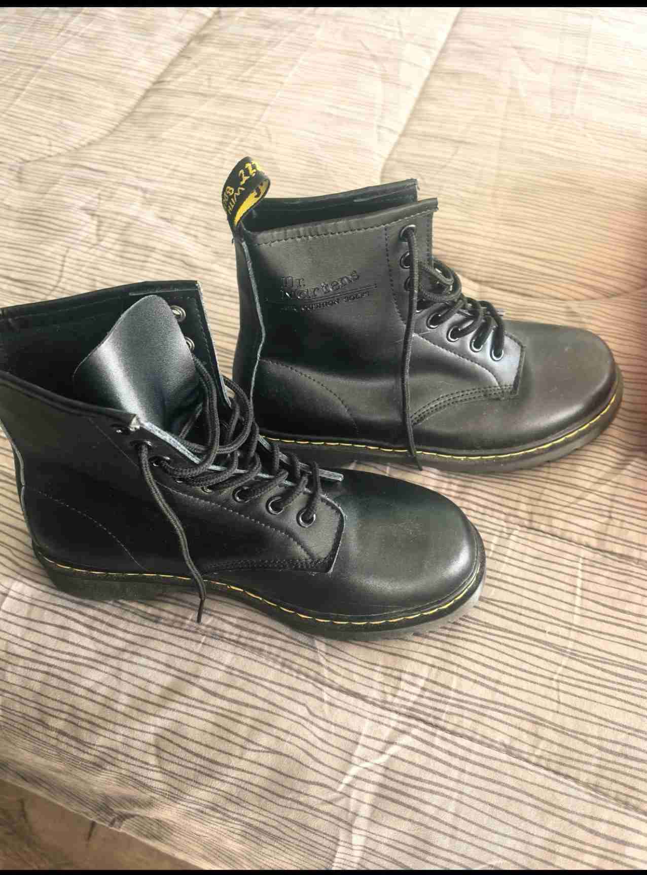 Botas Dr. Martens negras N°40 - miniatura 2