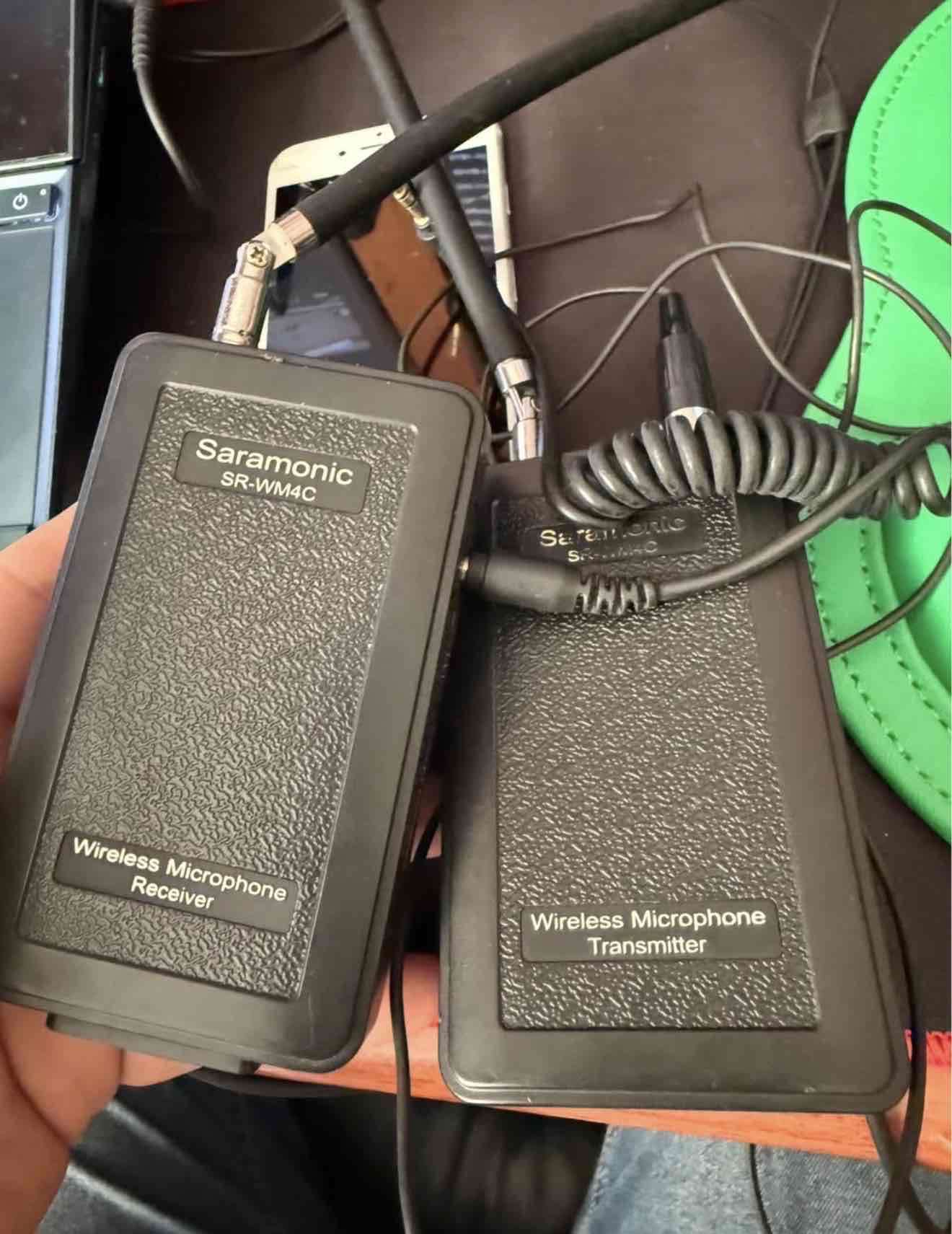 Micrófono inalámbrico Saramonic SR-WM4C.