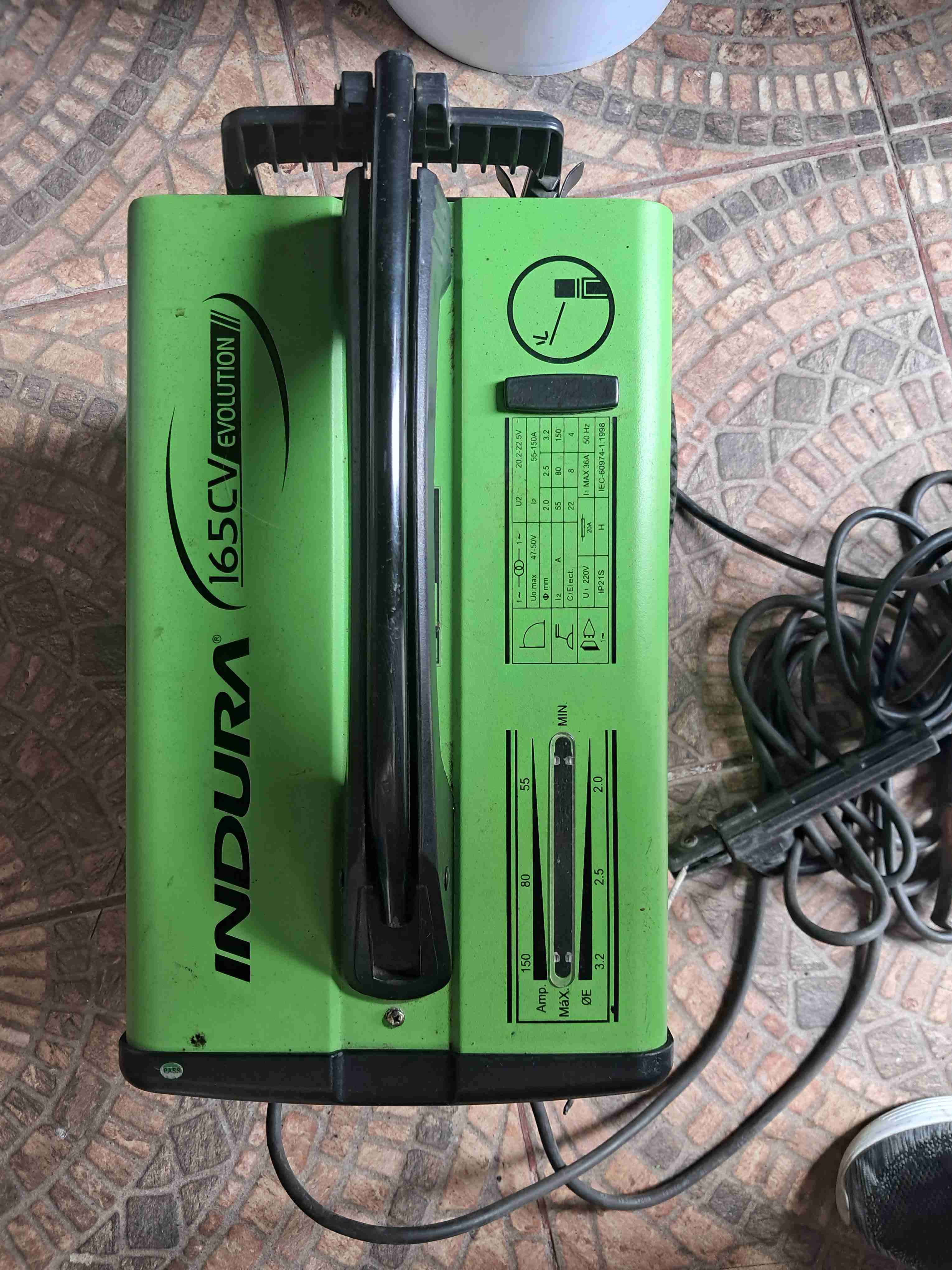 Soldador Inverter Indura 165CV - miniatura 2