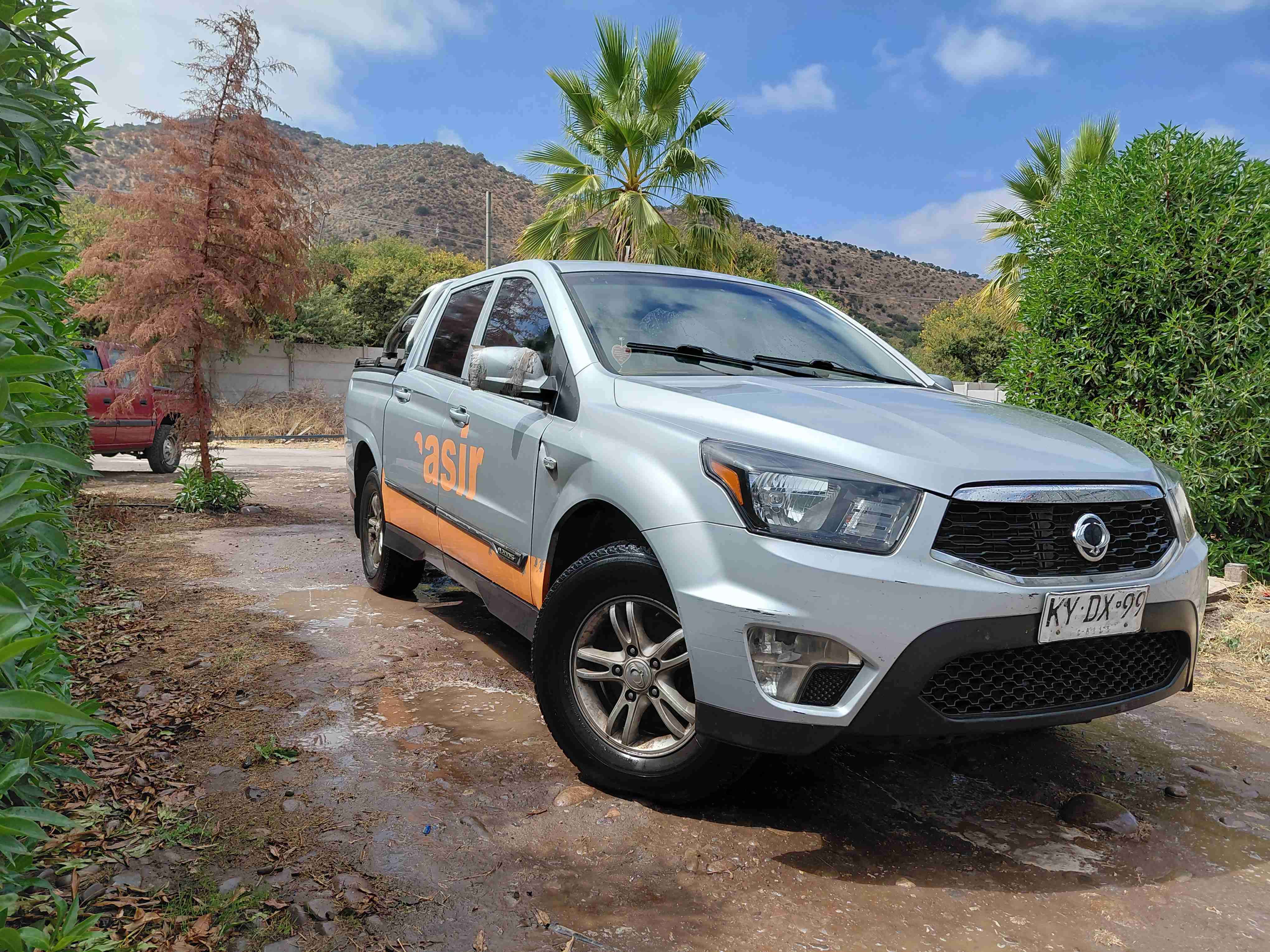 Camioneta ssangyon año 2019 automatica buen estado - miniatura 3