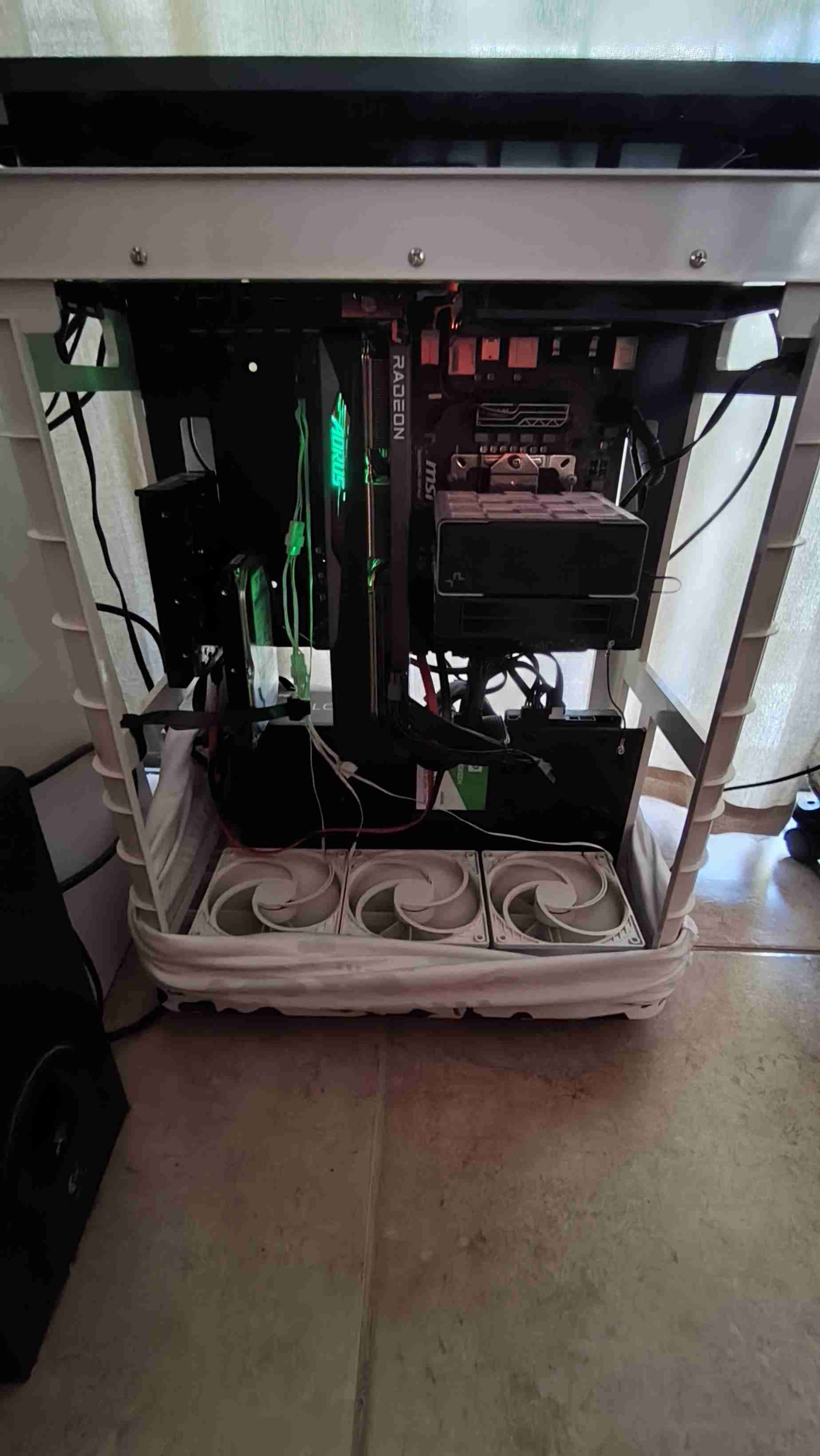 PC GAMER RYZEN 5700X3D RX6700XT 12GB 1TB NVMe - miniatura 3