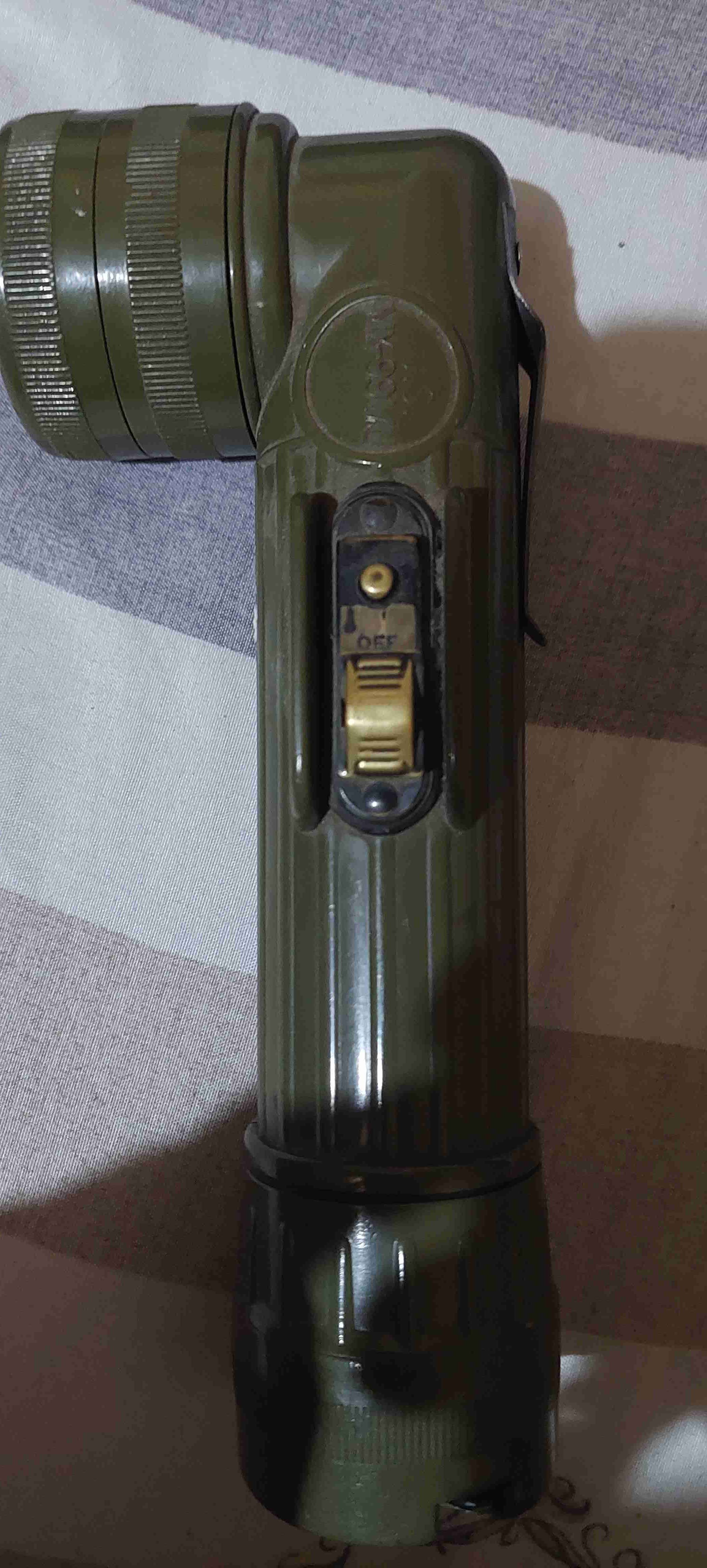 Linterna táctica militar verde - miniatura 4