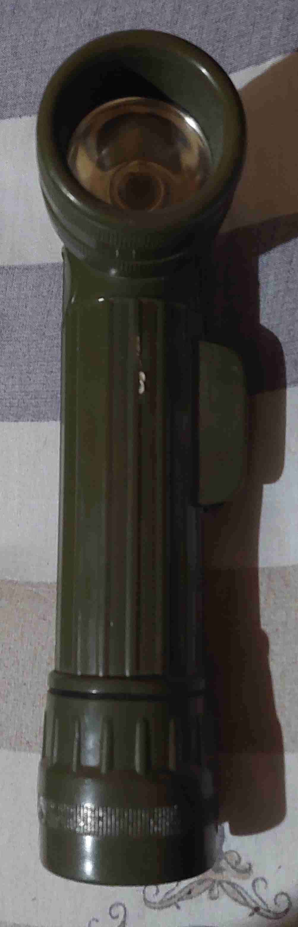 Linterna táctica militar verde - miniatura 5