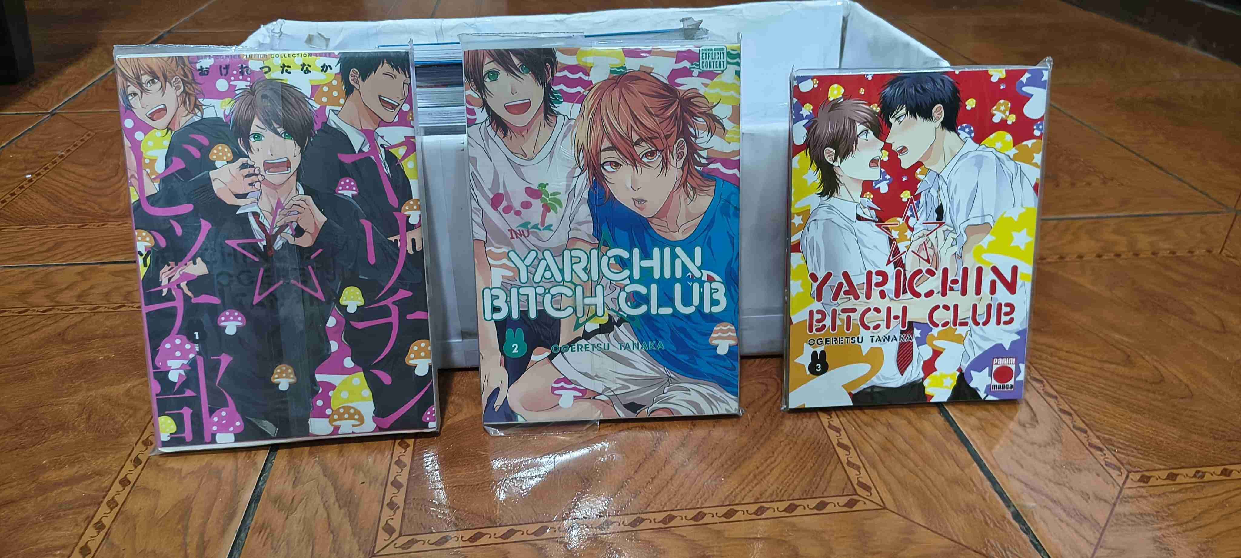 Colección manga Yarichin Bitch Club