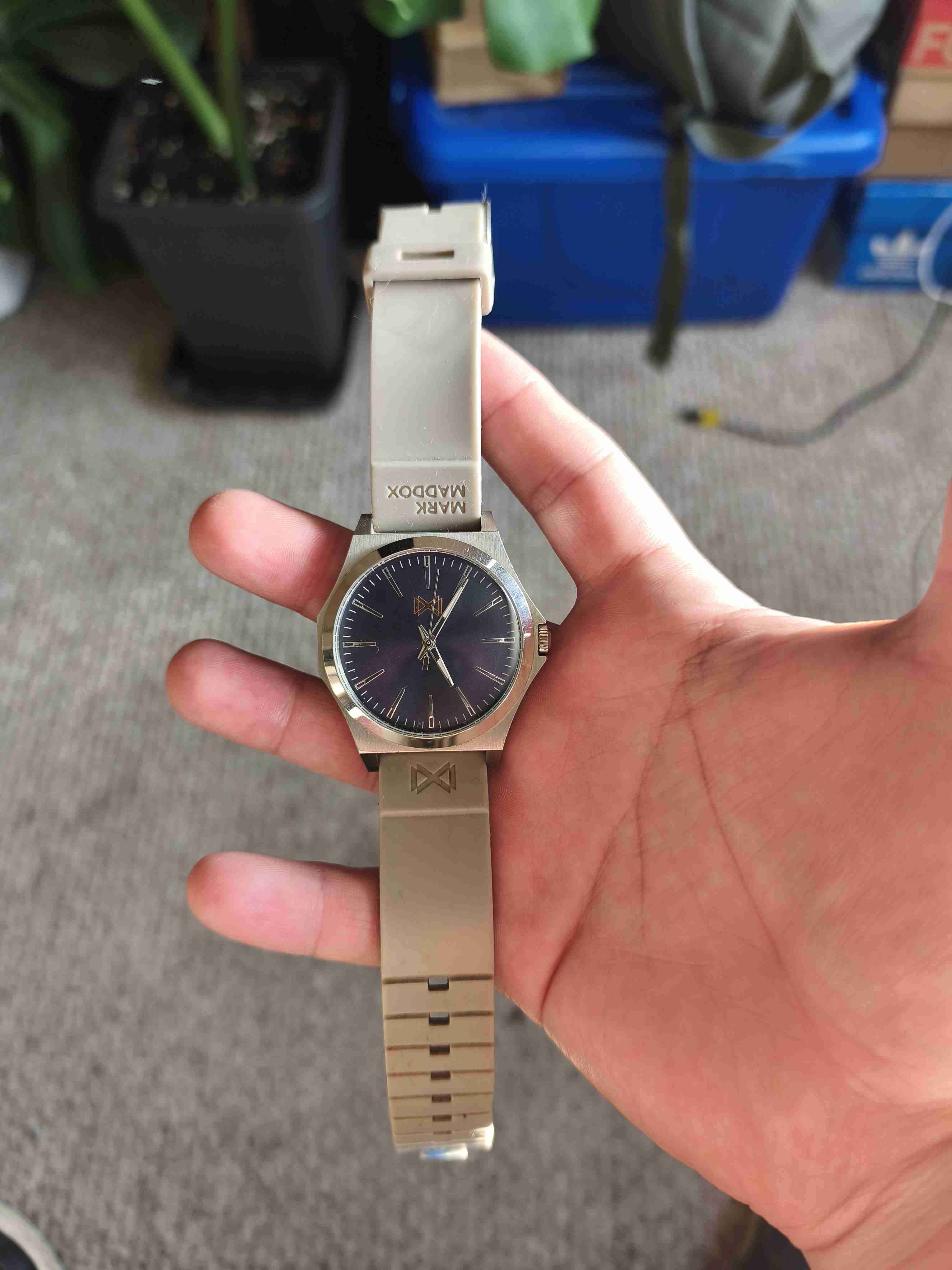 Reloj Mark Maddox metálico