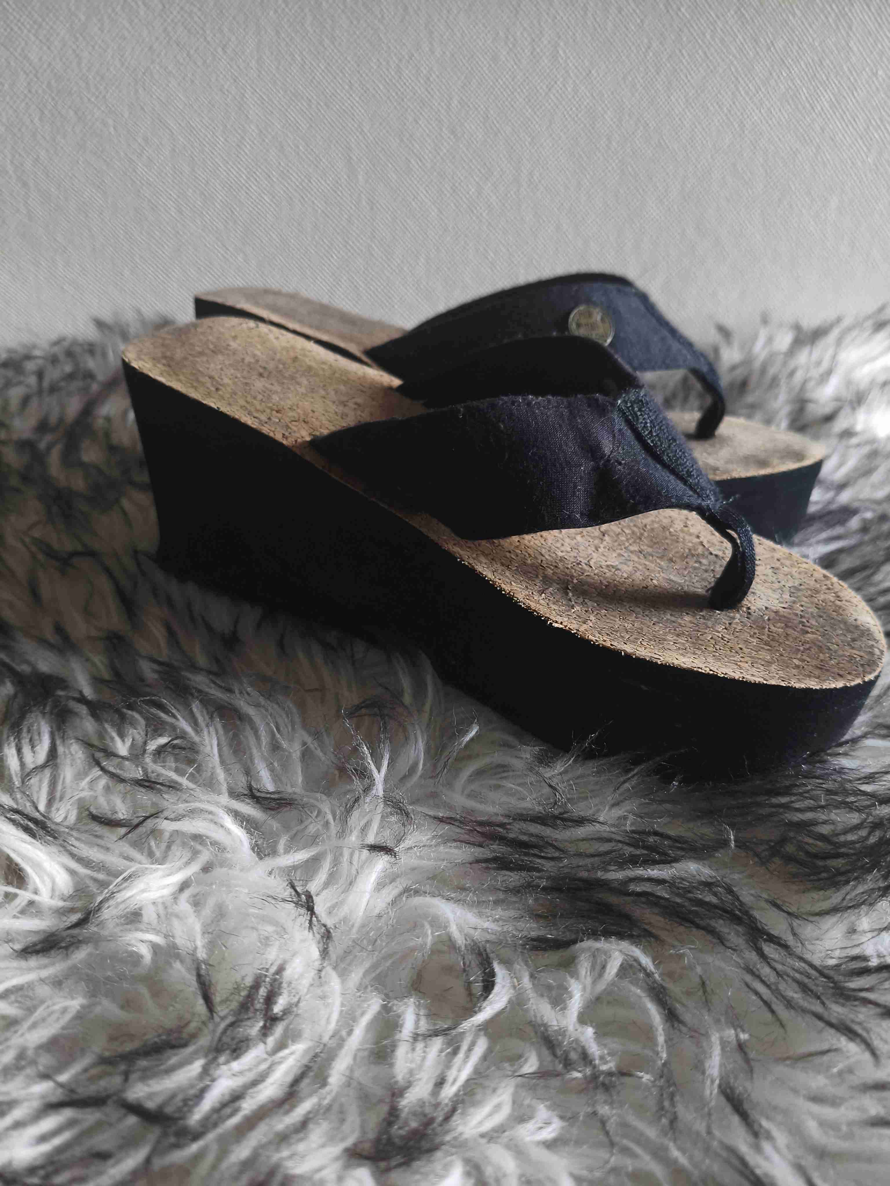 Sandalias con plataforma negras 35