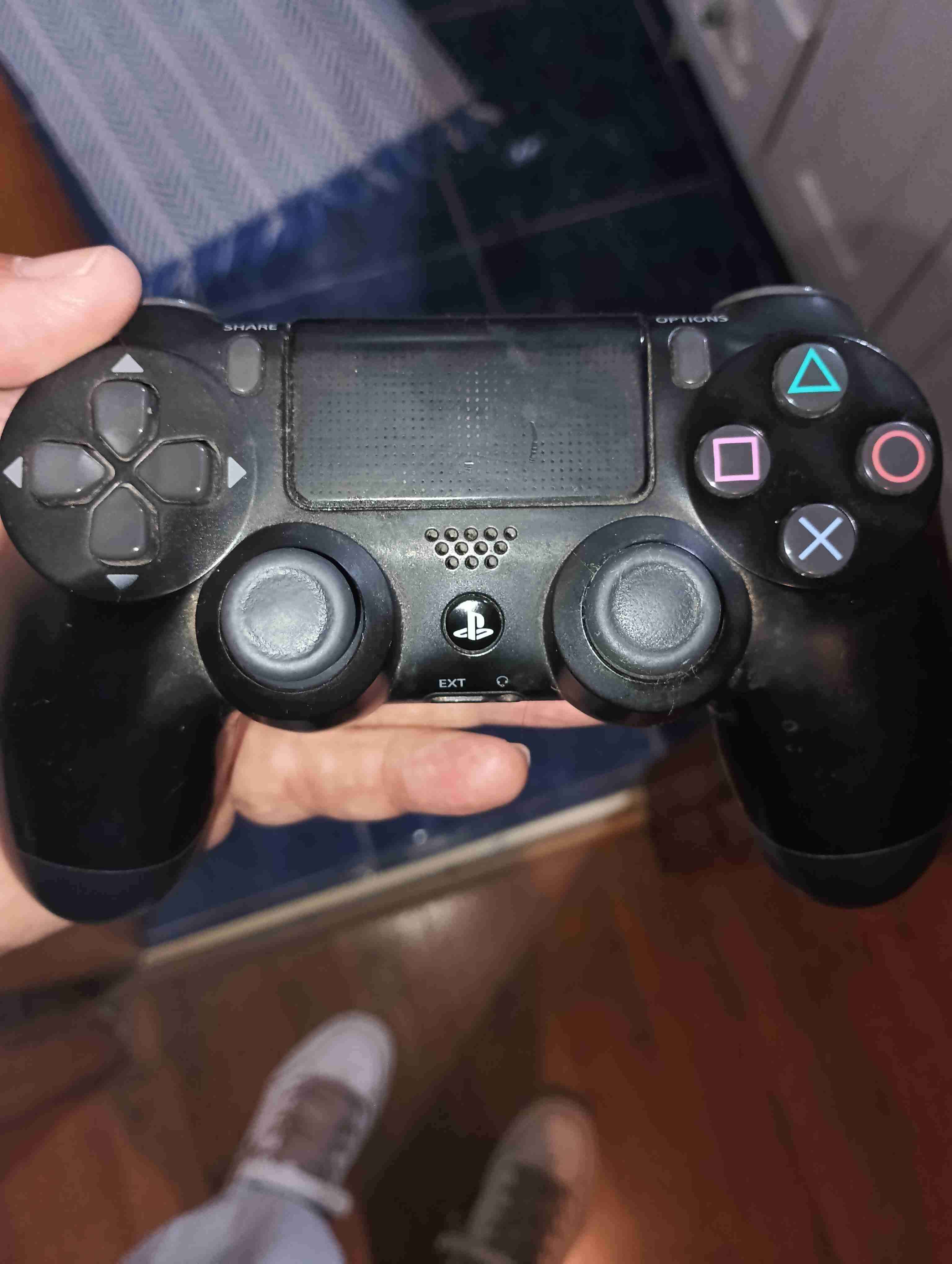 Consola PS4 Sony usada - miniatura 2