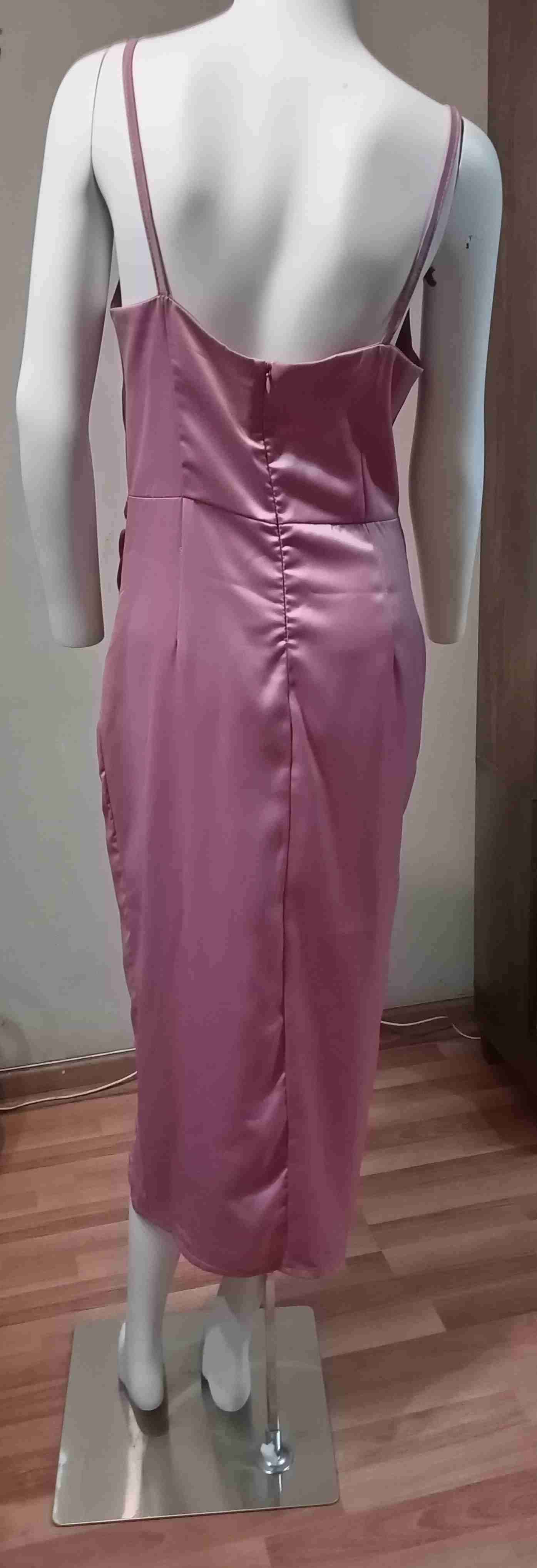 Vestido de noche rosa elegante - miniatura 3