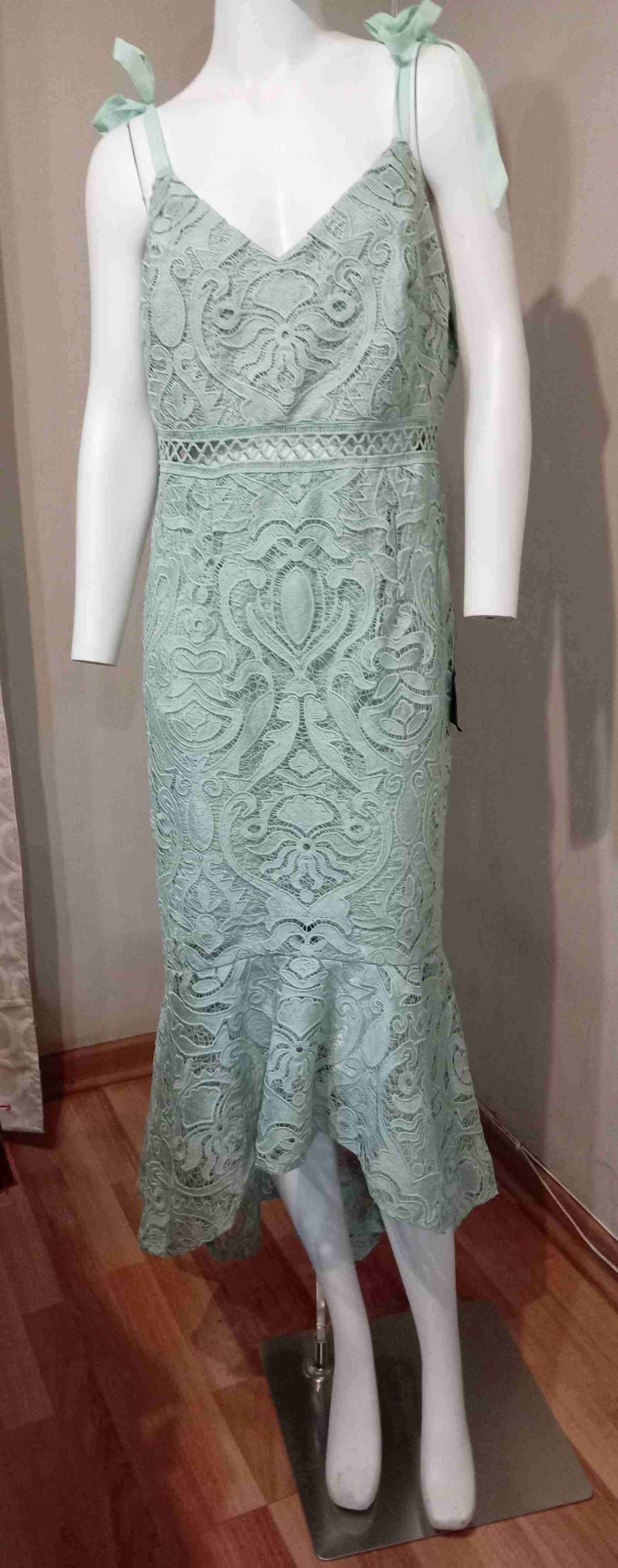 Vestido de encaje verde menta