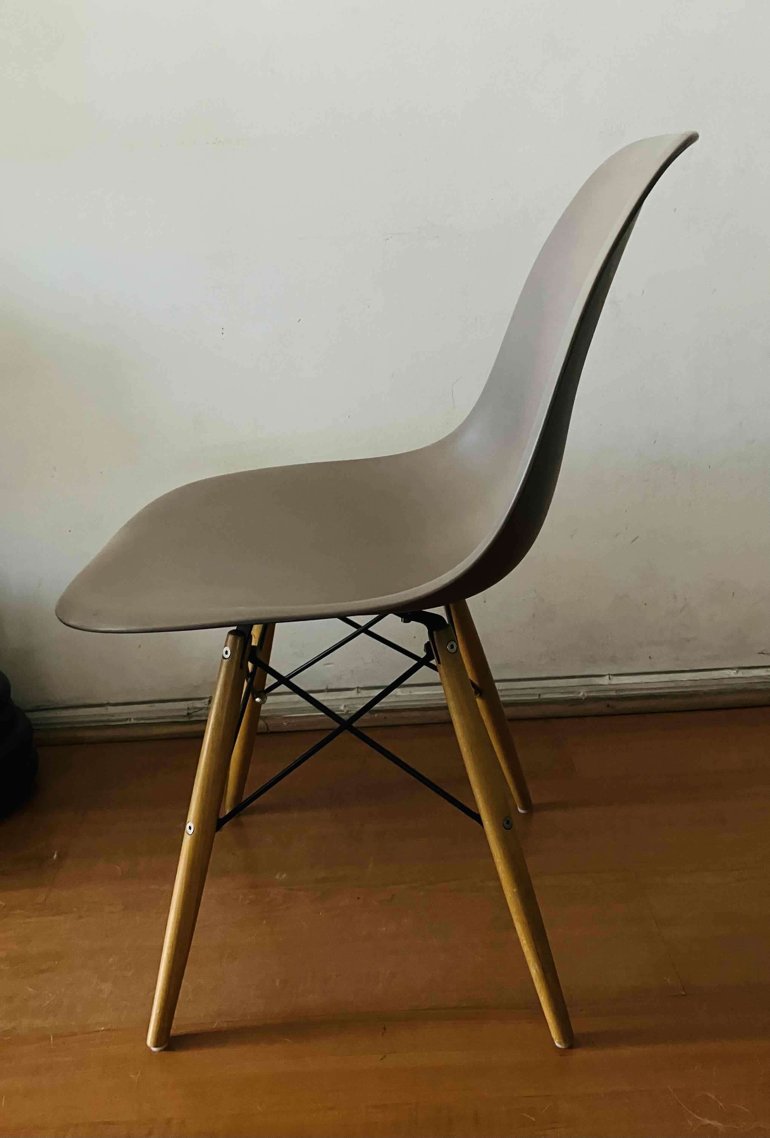 Silla modelo Tulip - miniatura 2