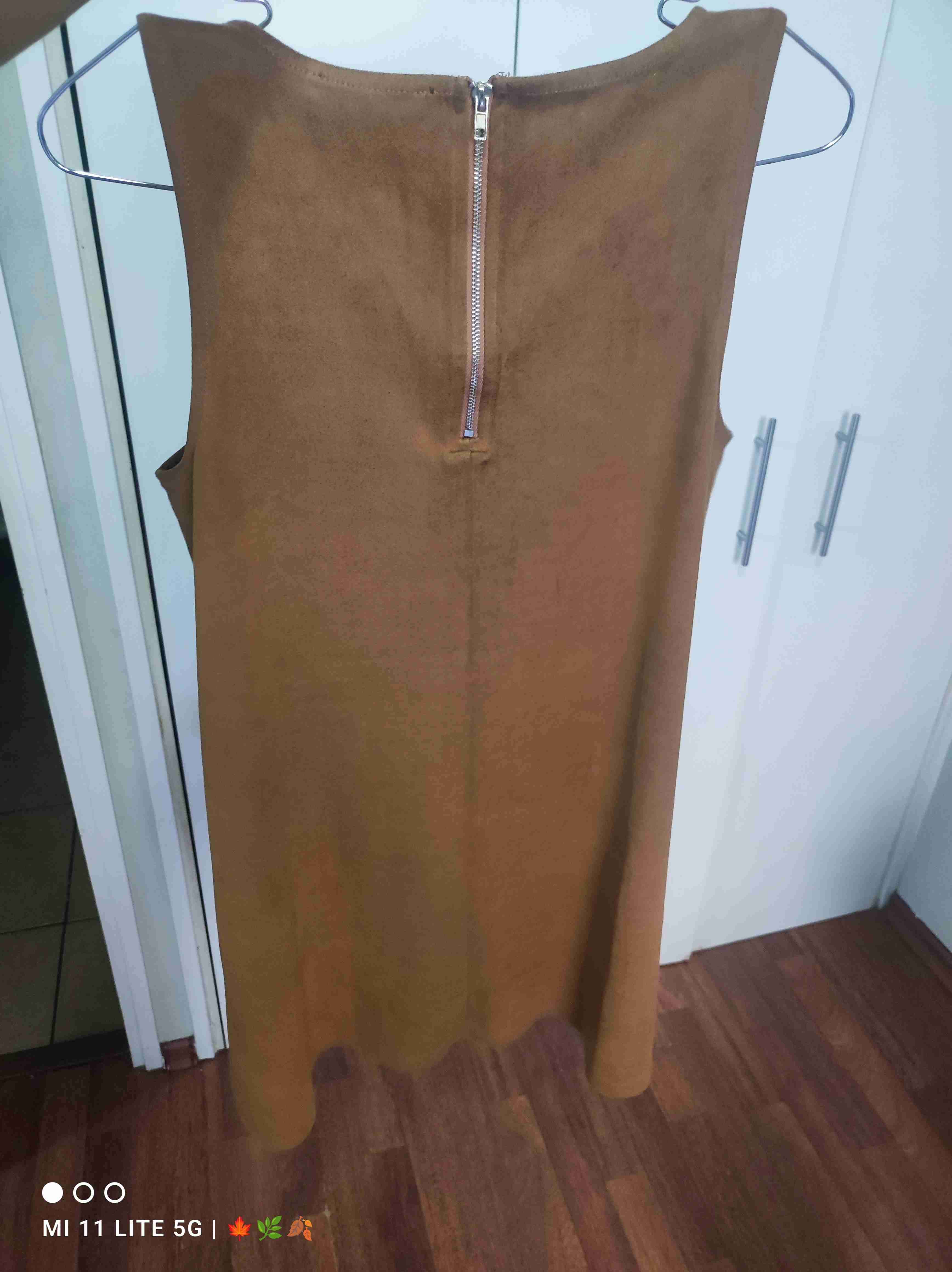 Vestido corto marrón con tirantes - miniatura 3