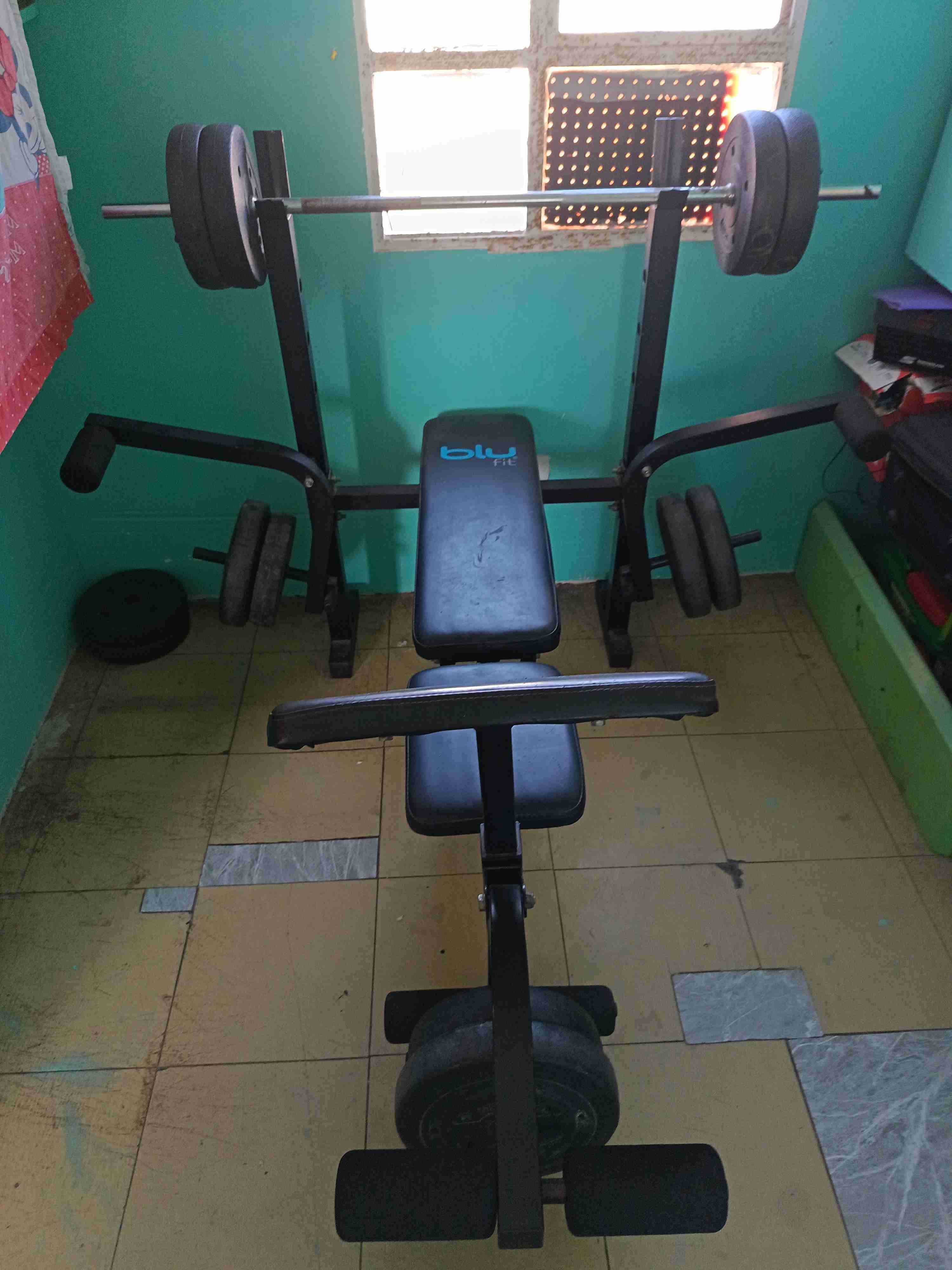 Banco de pesas multifuncional