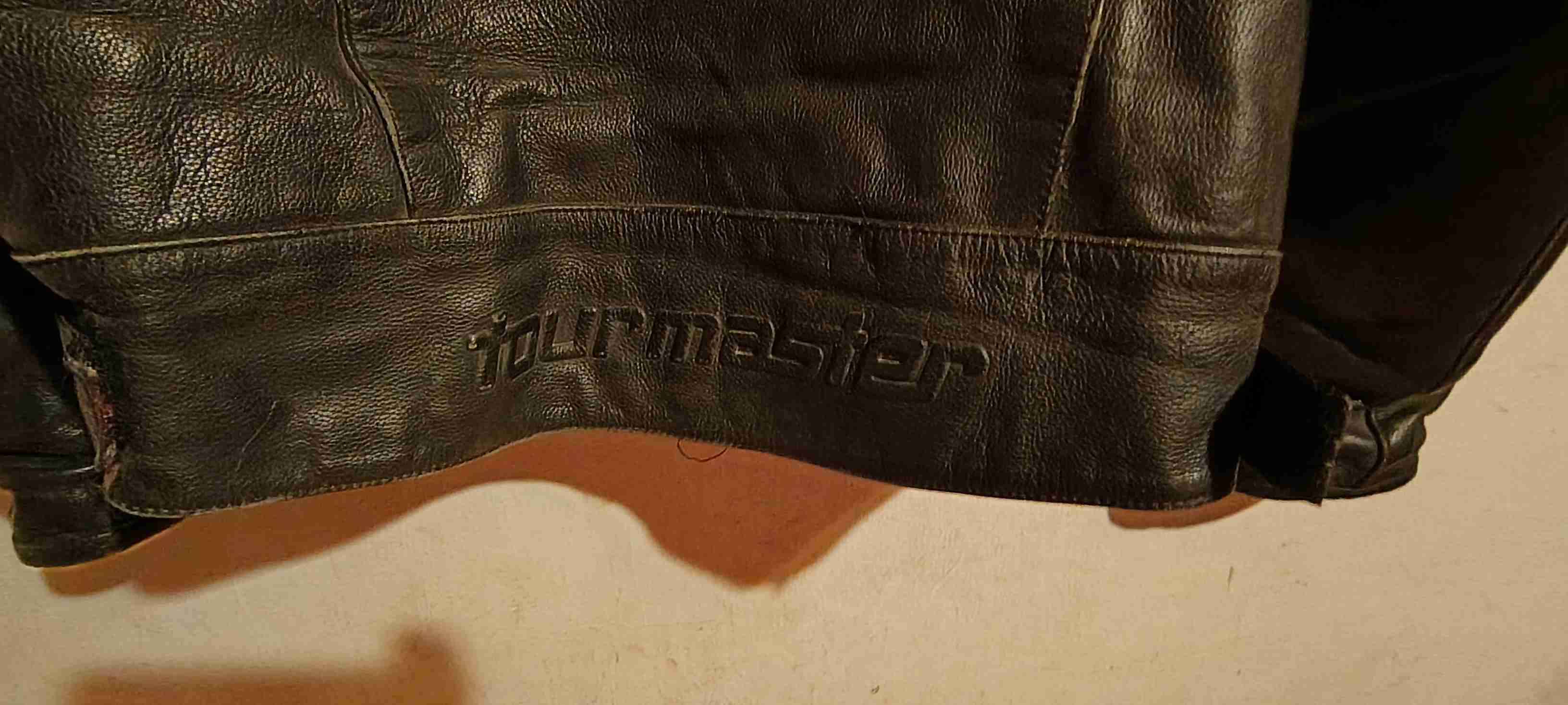 Chaqueta de cuero negra - miniatura 3