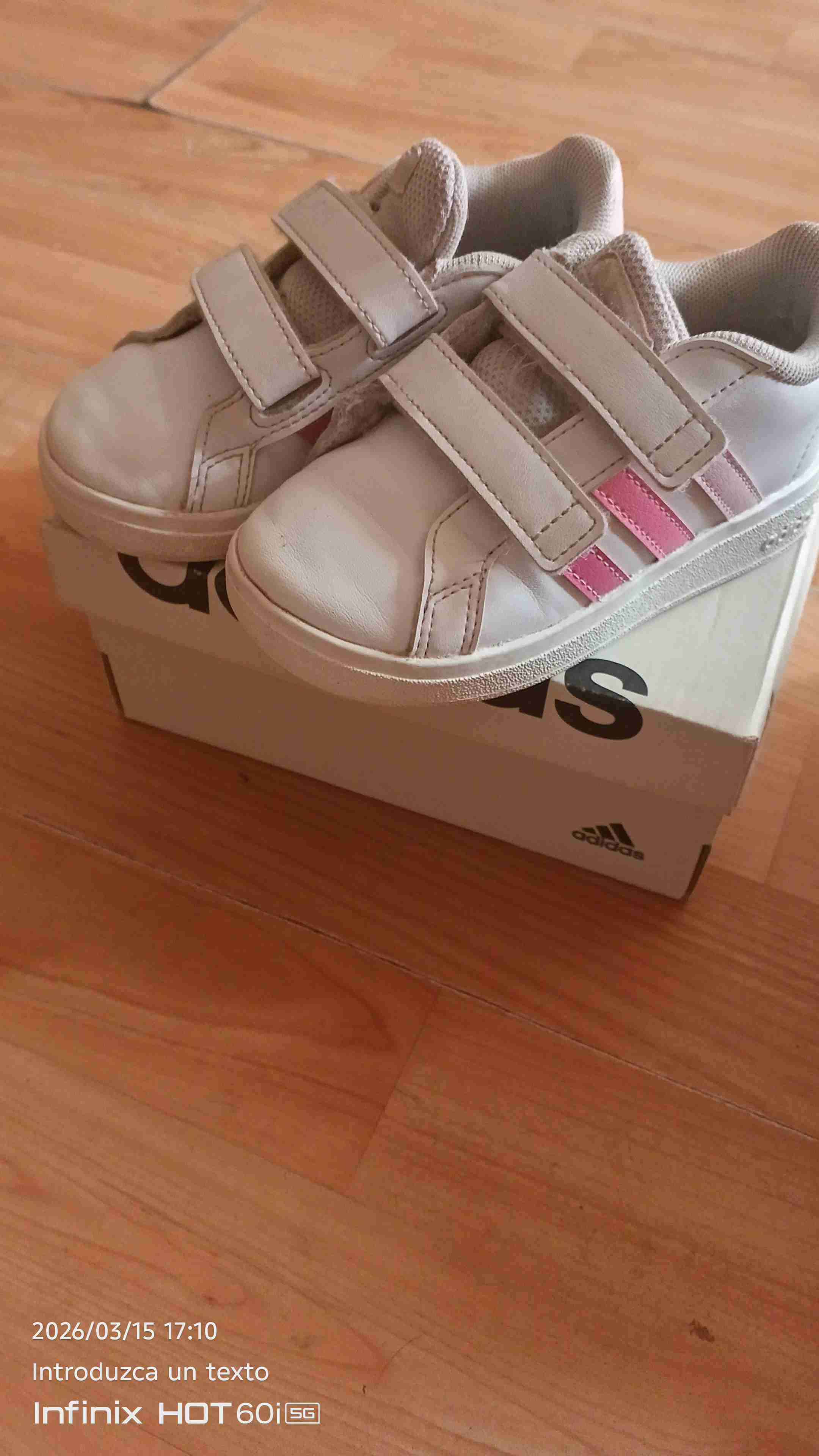 Zapatos y zapatillas de niña - miniatura 5