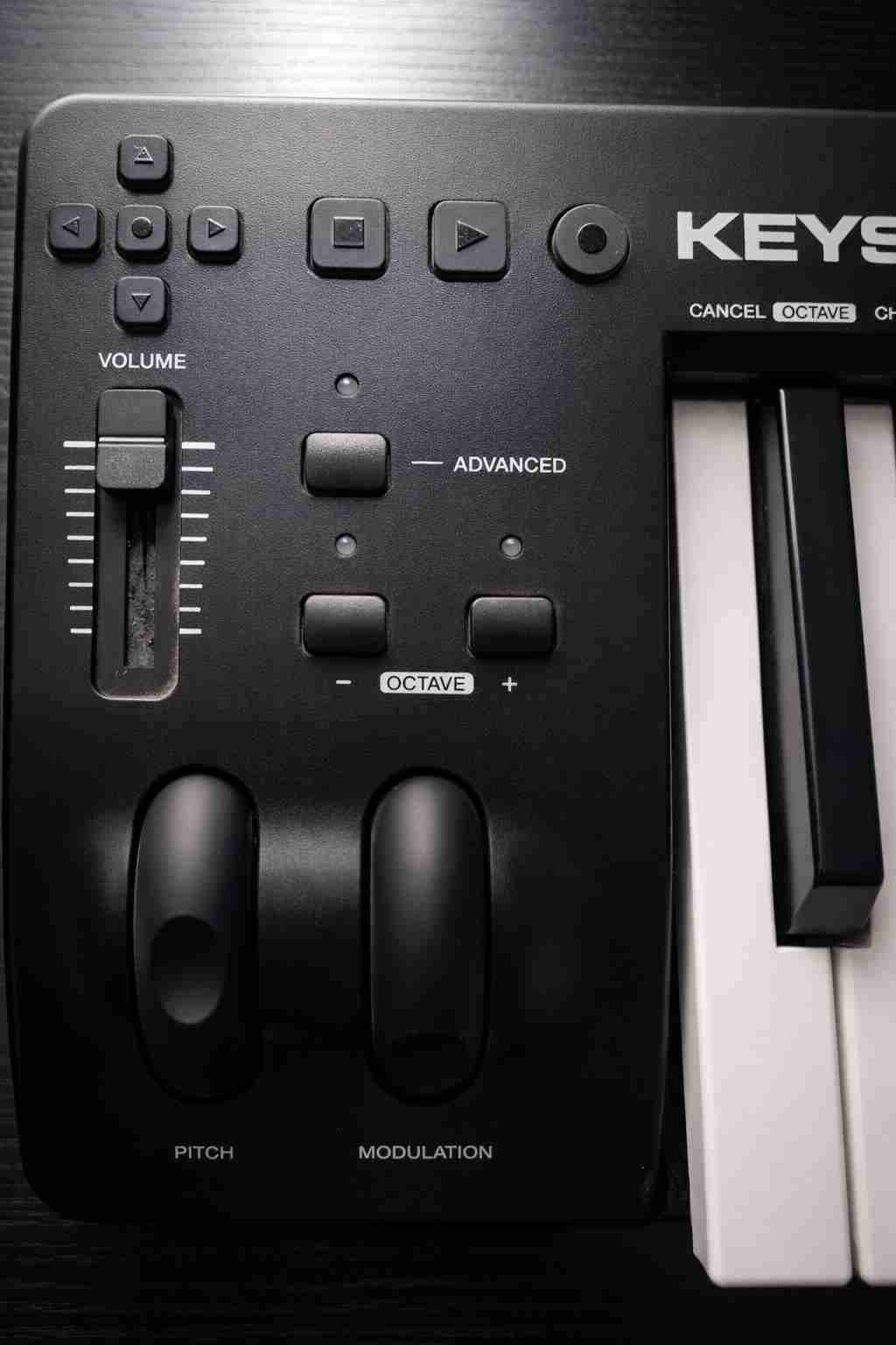 Teclado controlador MIDI M-Audio - miniatura 4