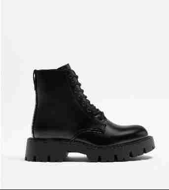 Botas negras de cuero con plataforma