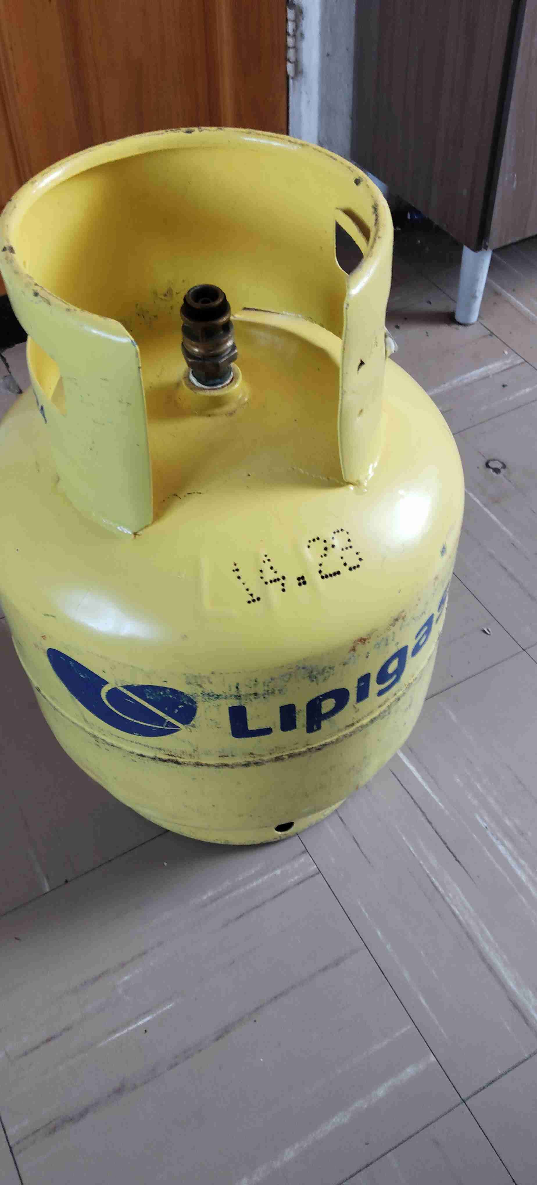 Cilindro de gas amarillo - miniatura 4