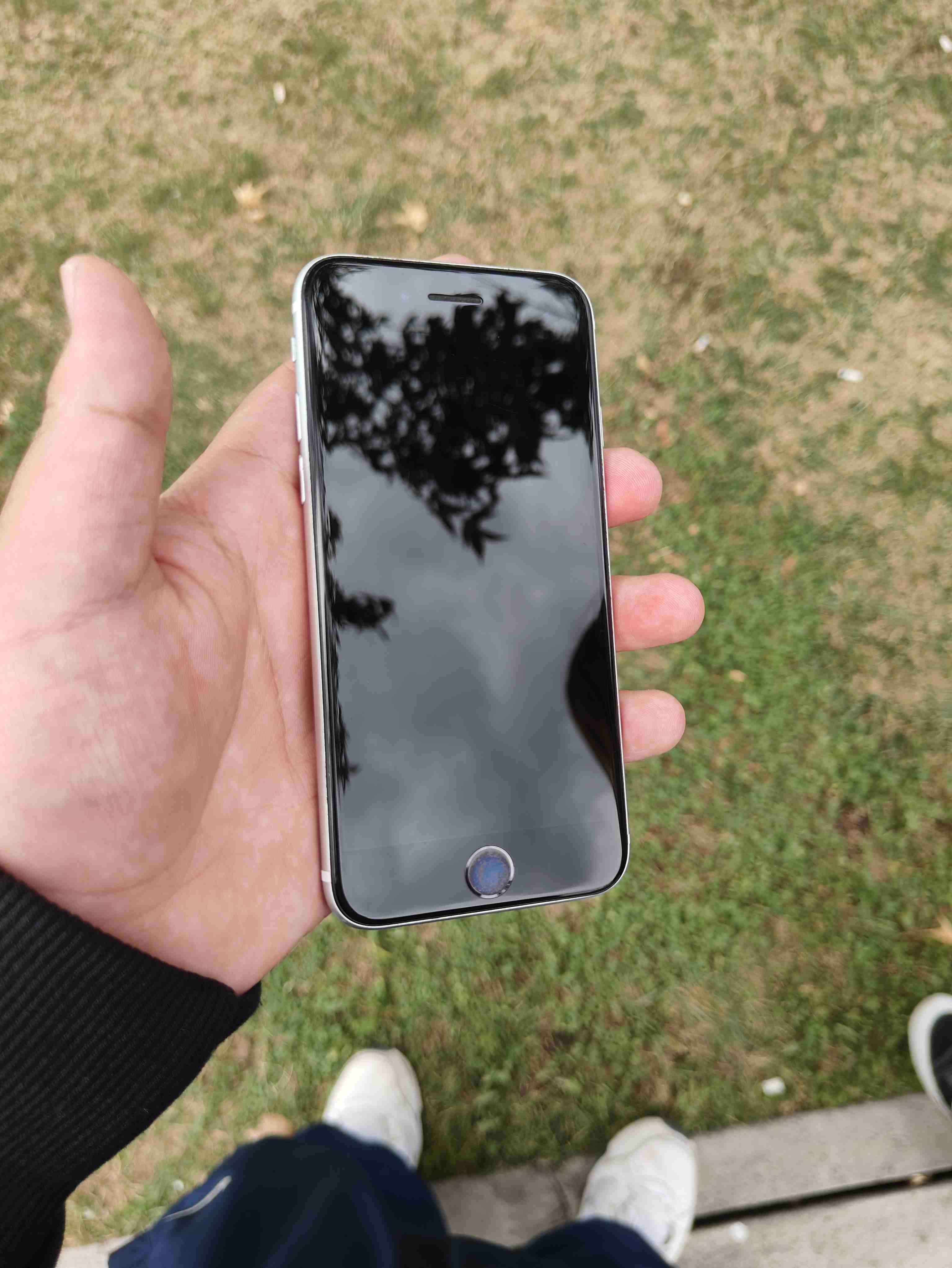 iPhone SE 2020 - miniatura 2