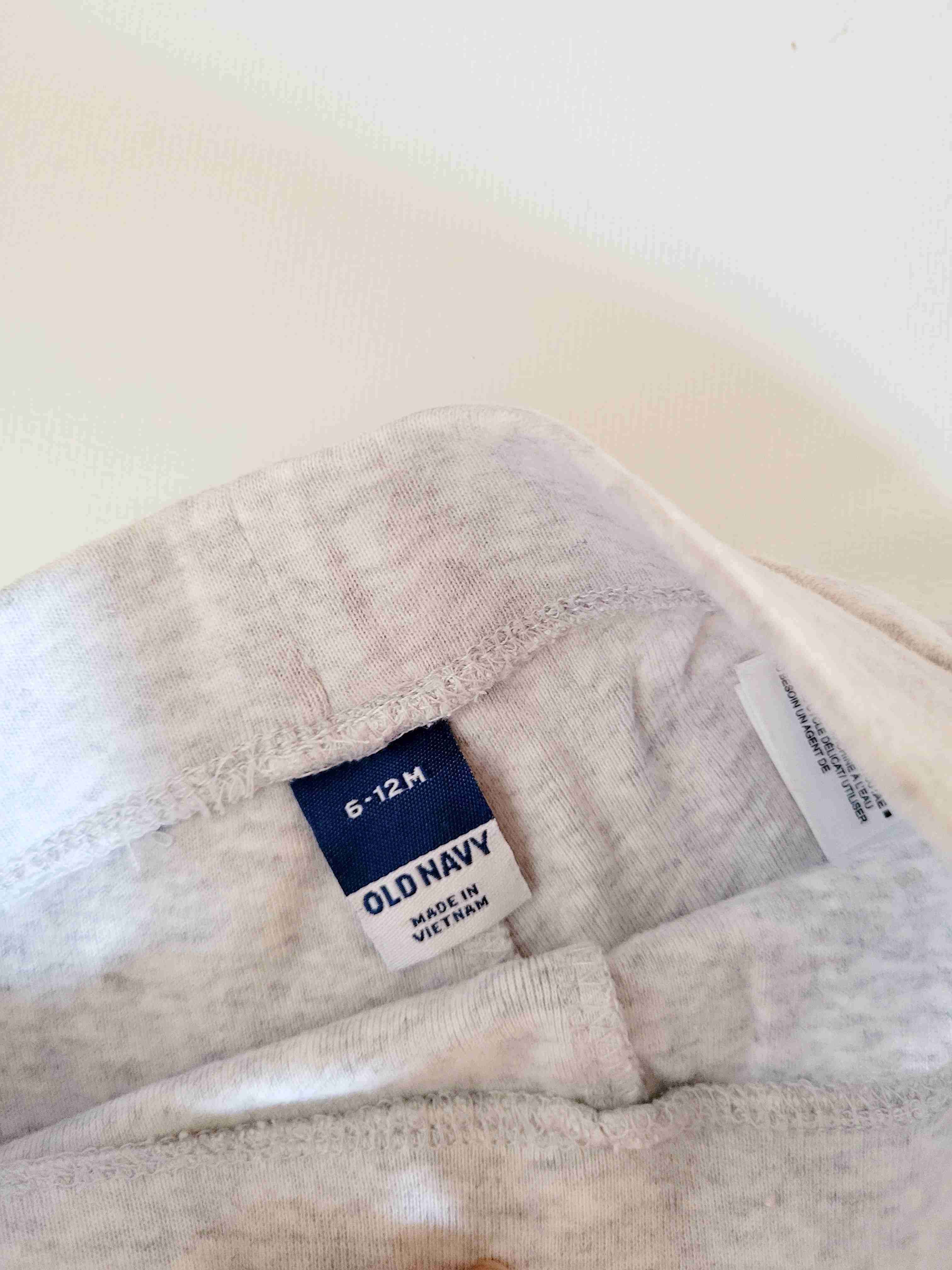 Buzo Old Navy bebé 6-12 meses - miniatura 2