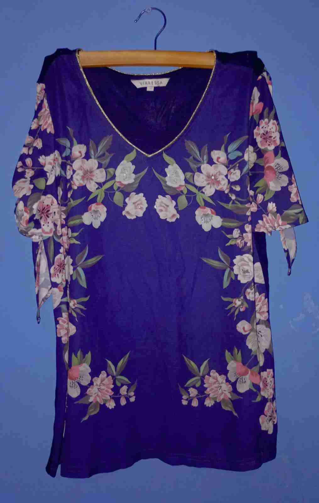 Polera semi formal floreada