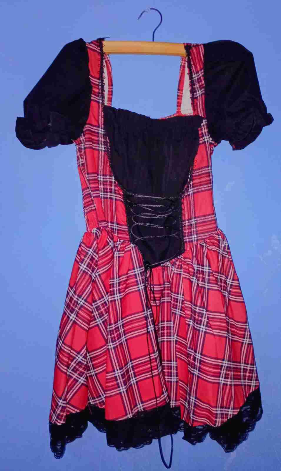 Vestido gótico rojo a cuadros