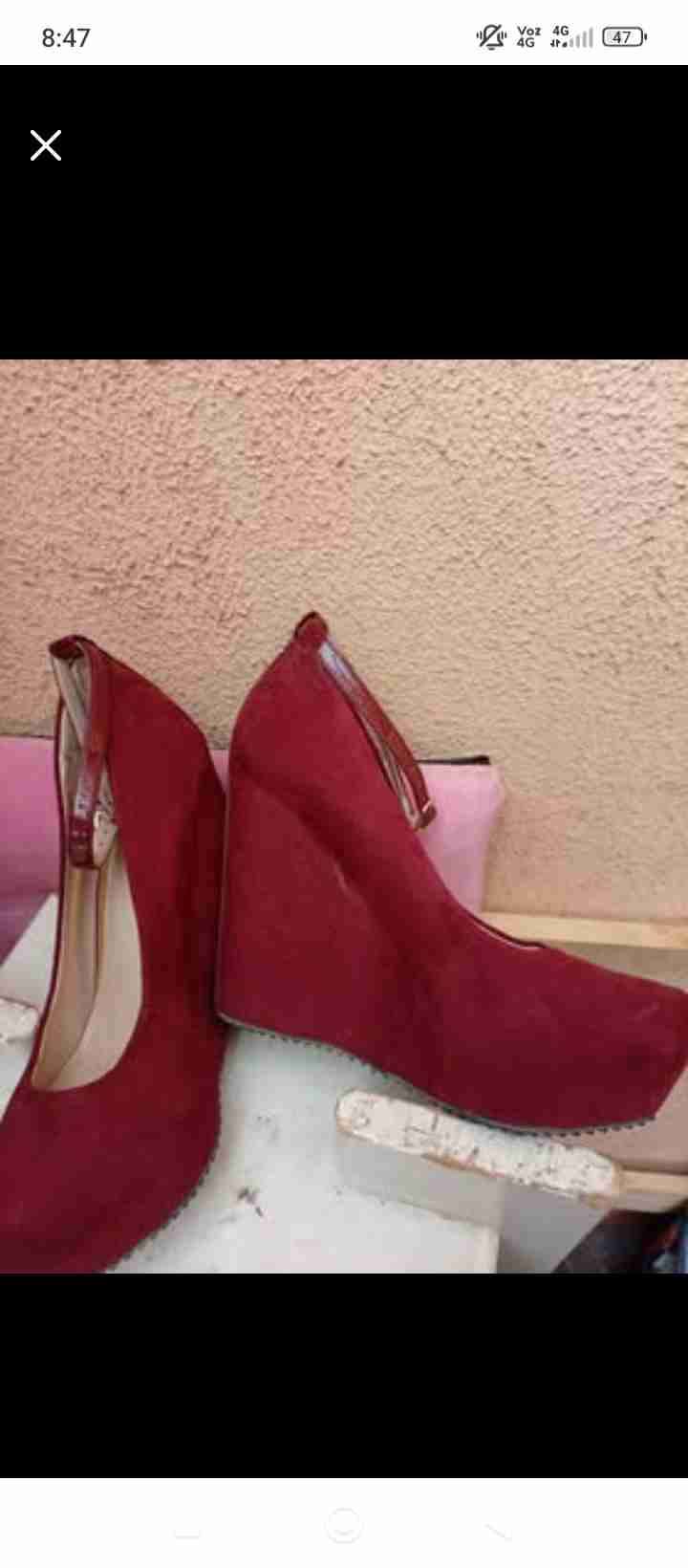 Zapatos de tacón rojos - miniatura 2