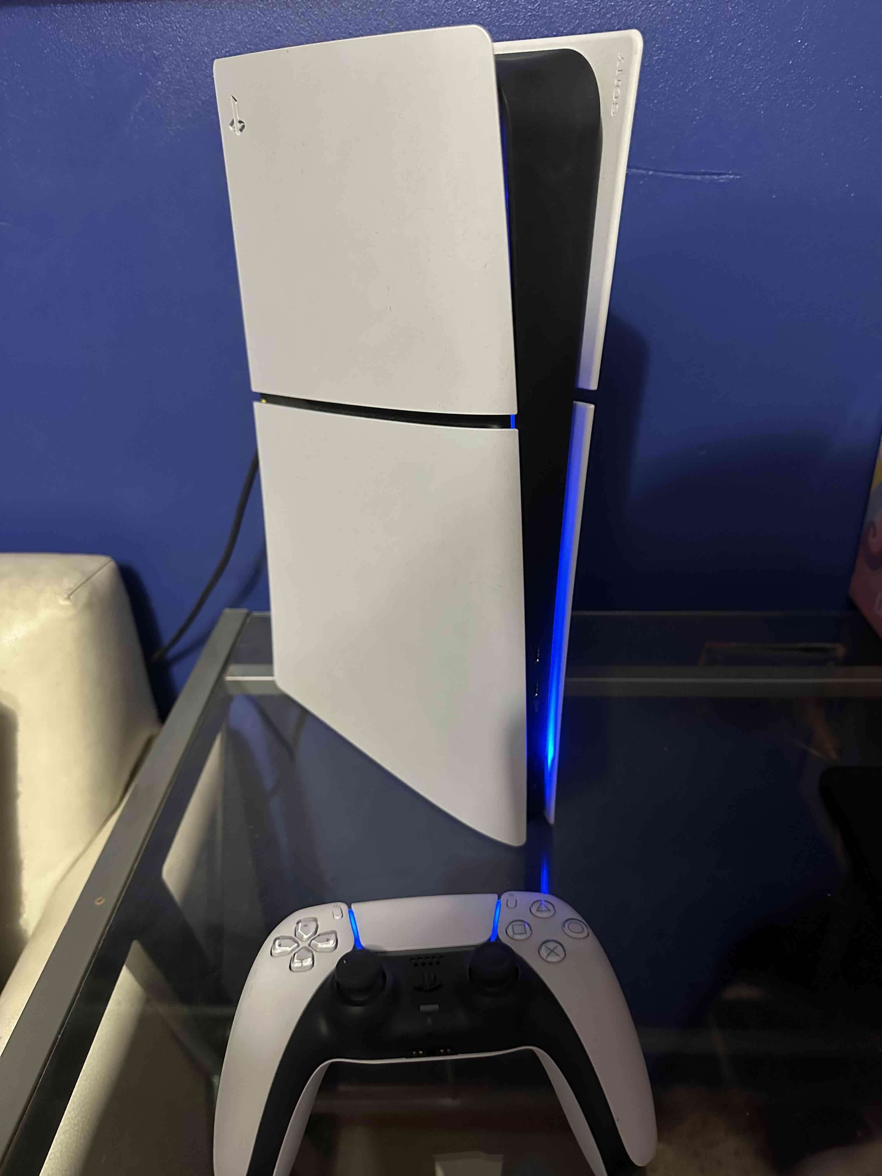 Consola PlayStation 5 con control - miniatura 2