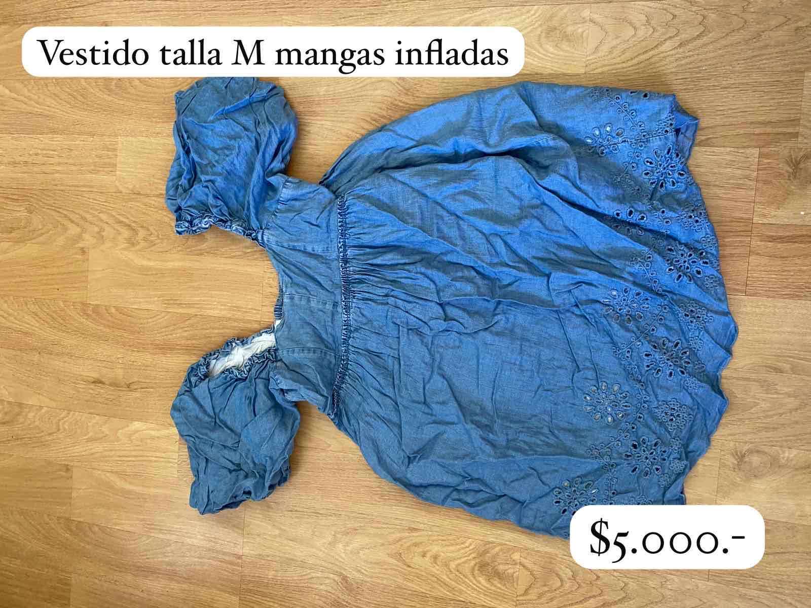 Vestido azul con bordado - miniatura 2
