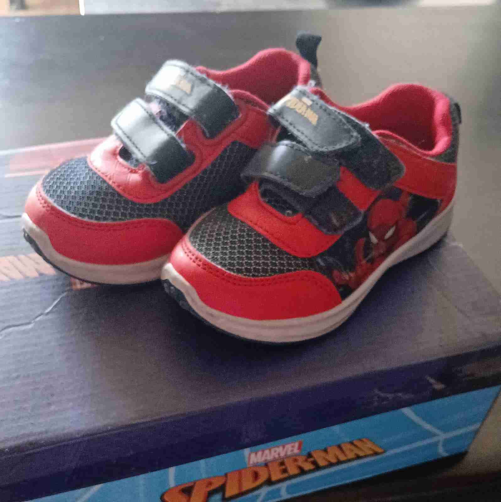 Zapatillas de niño Spiderman rojas