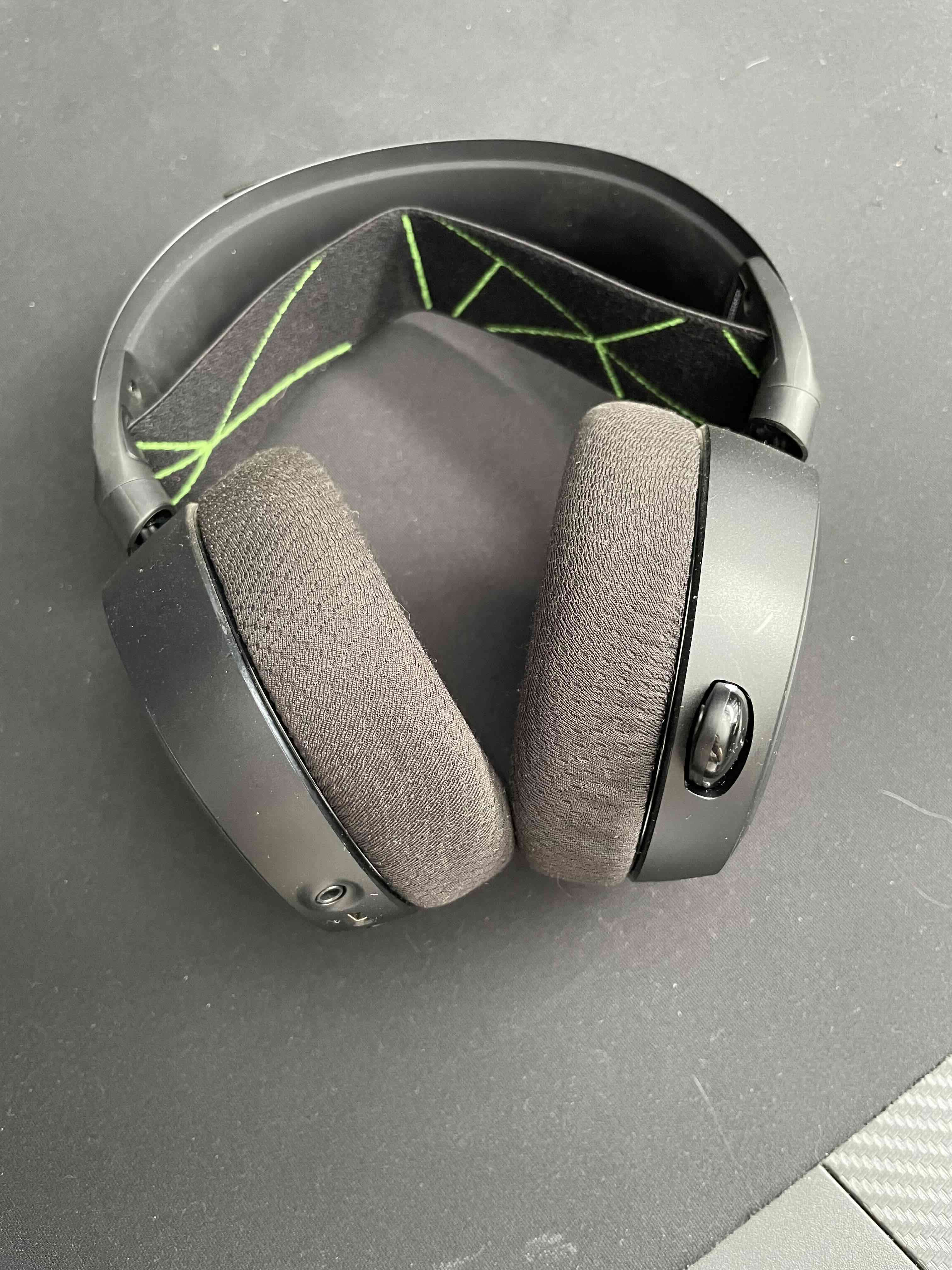 Audífonos SteelSeries negros - miniatura 2