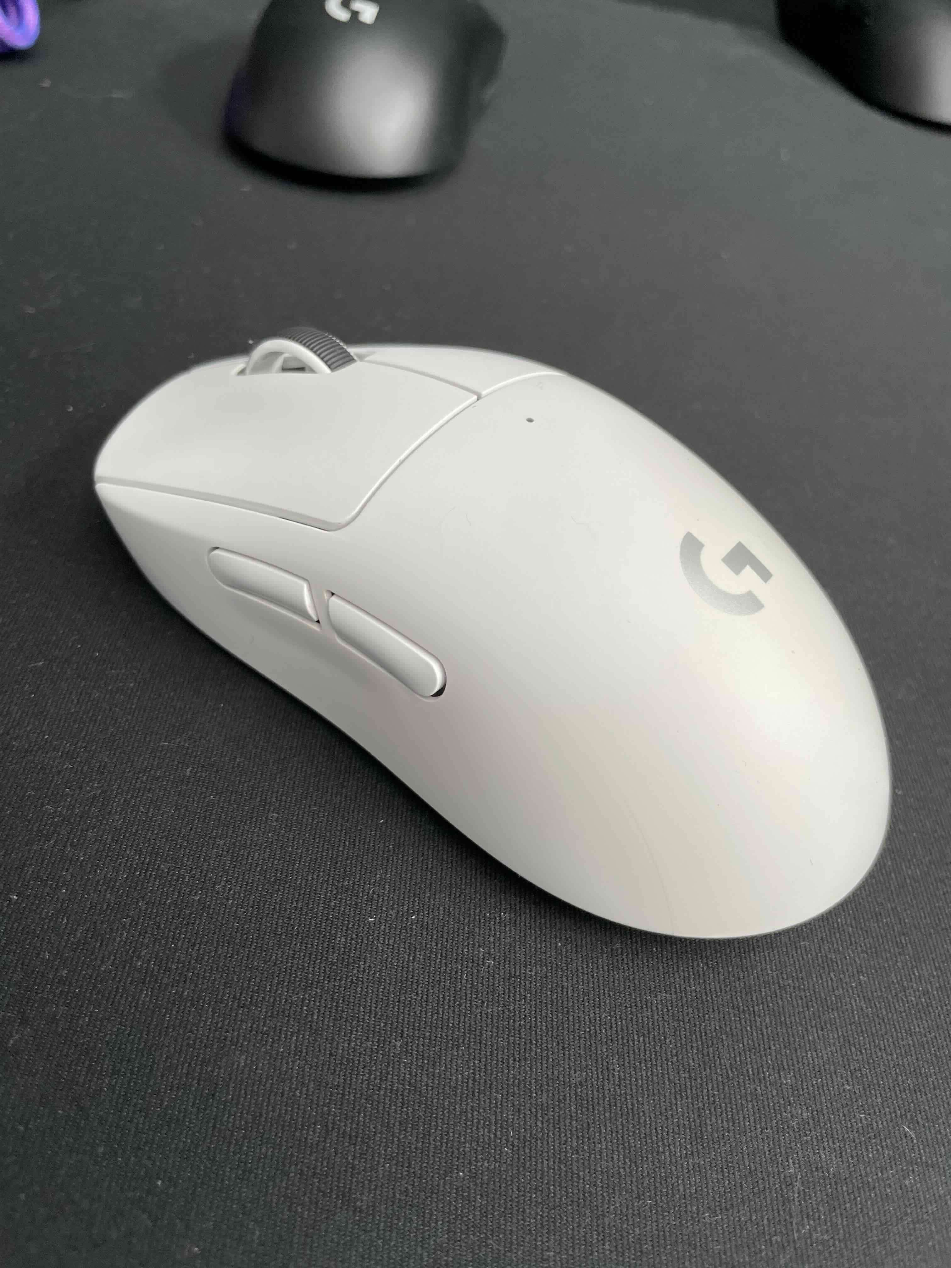 Mouse inalámbrico Logitech G superlight