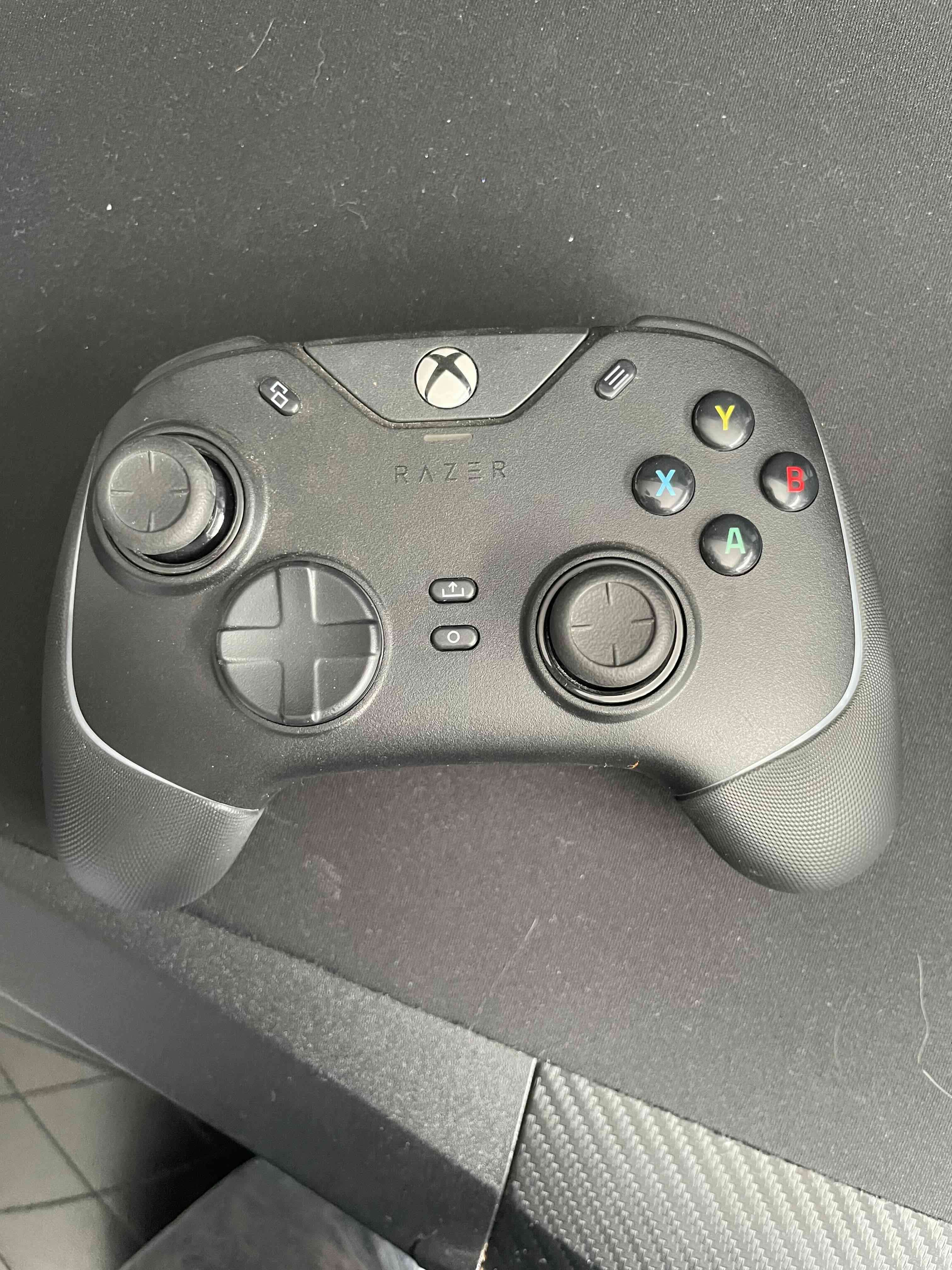 Control Razer wolverine v2 chroma