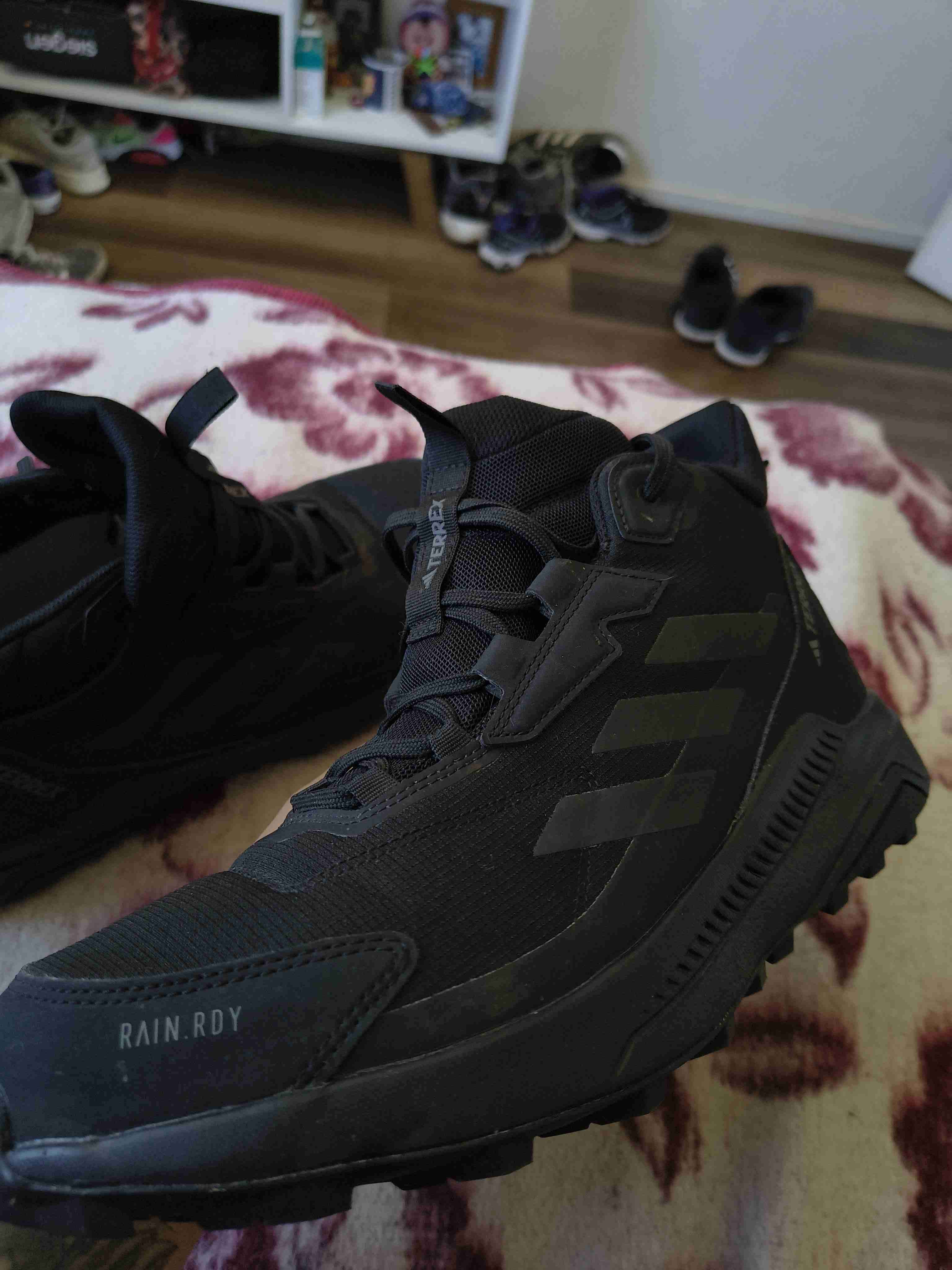 Zapatillas deportivas negras Terrex Adidas NUEVAS - miniatura 3