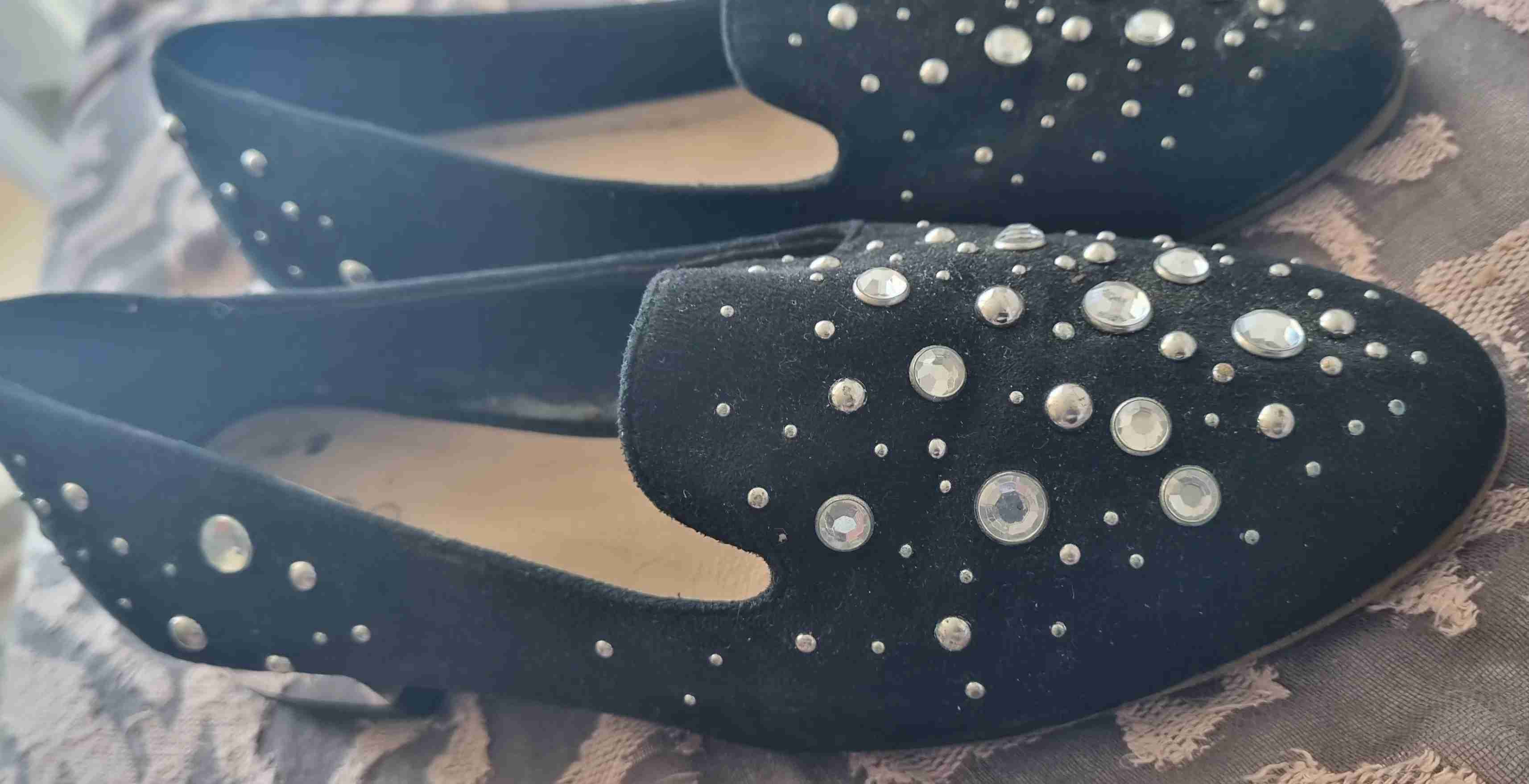 Zapatos negros con apliques - miniatura 2