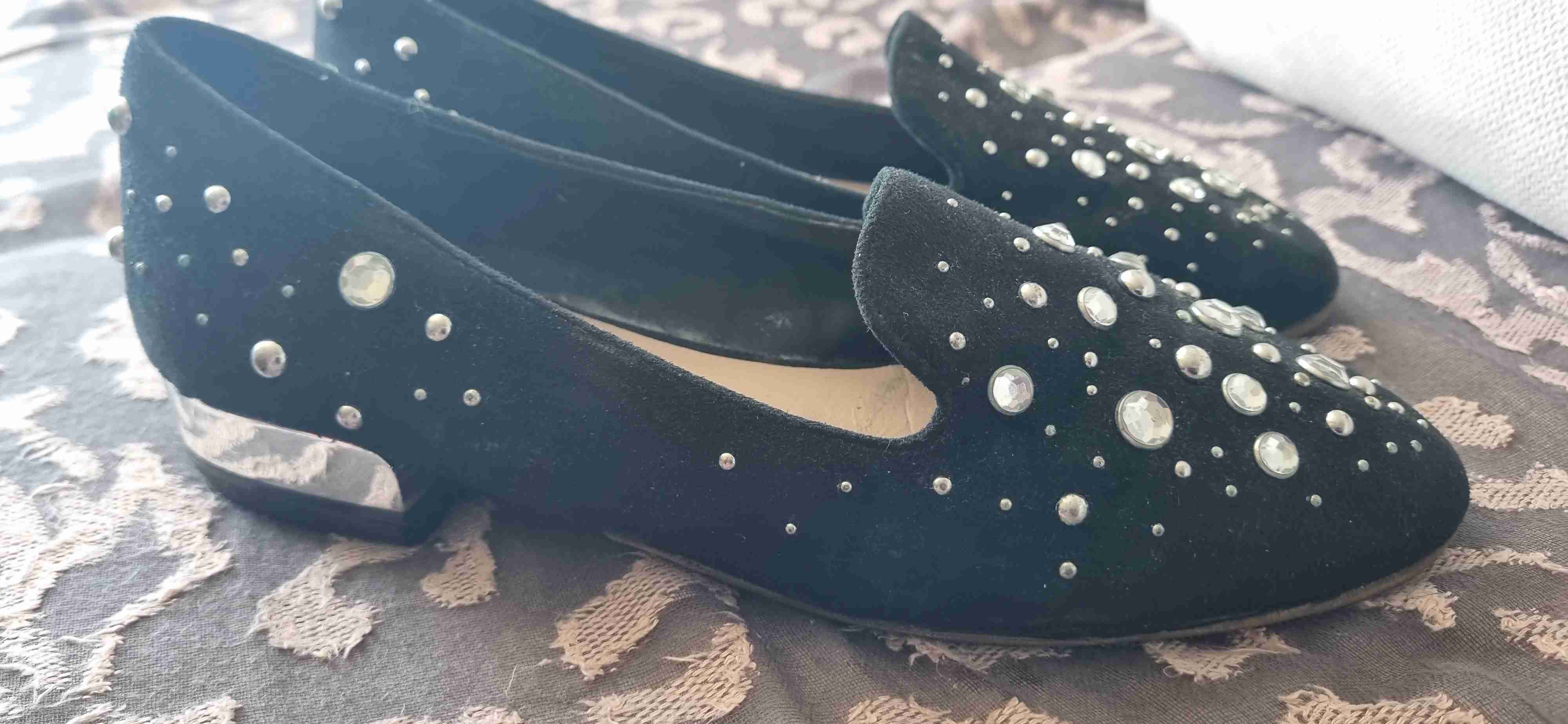 Zapatos negros con apliques - miniatura 3