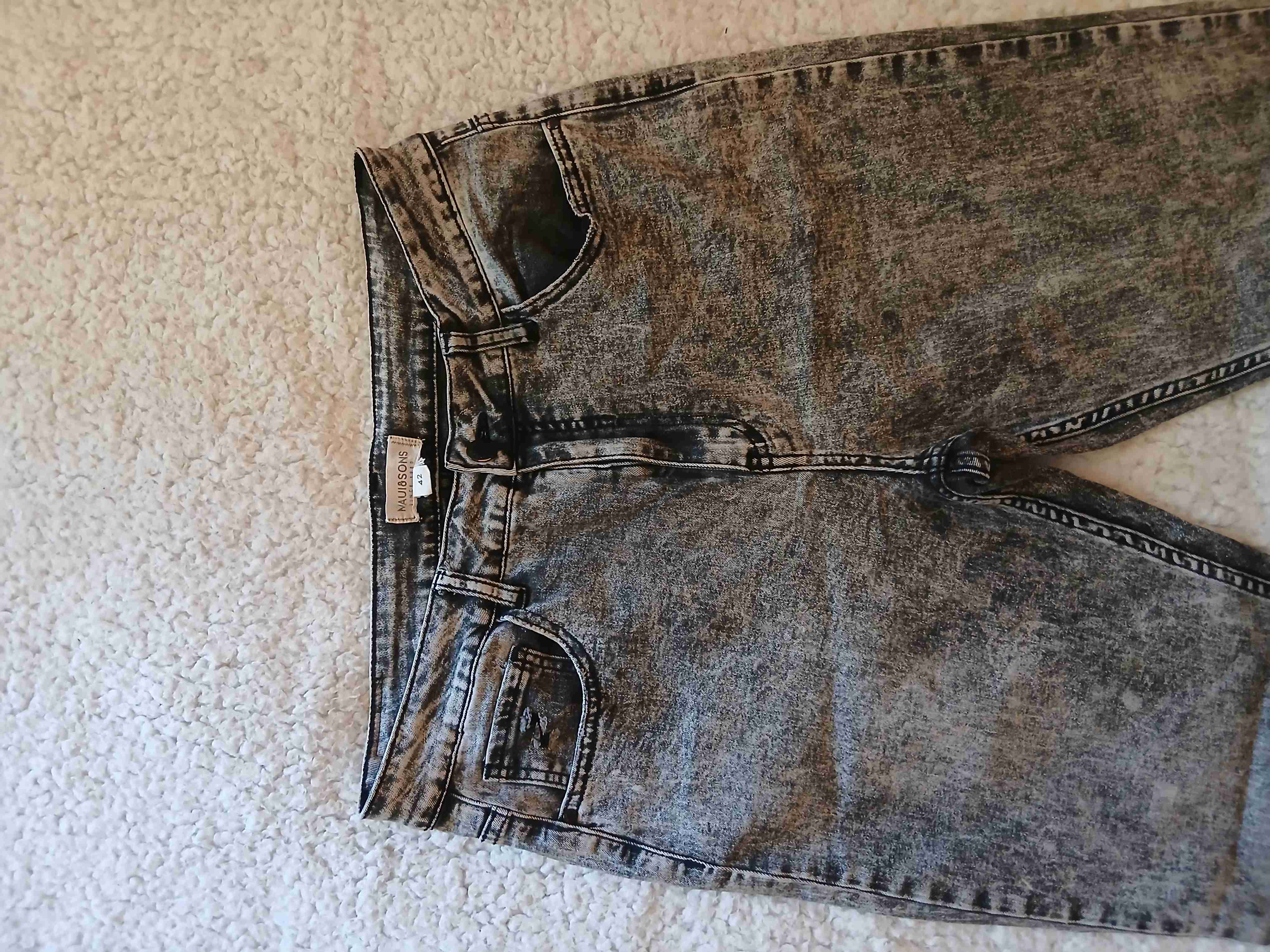 Jeans grises desgastados - miniatura 2