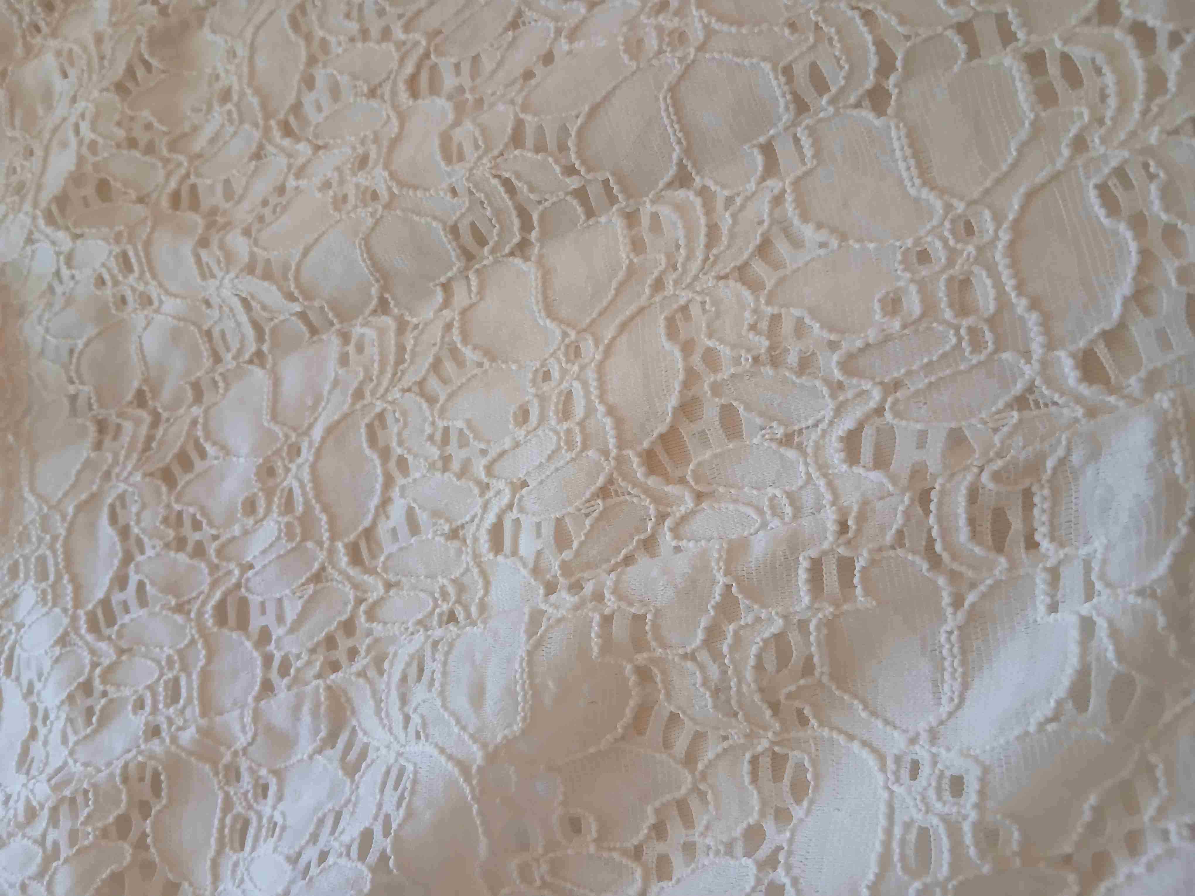 Vestido de encaje beige - miniatura 2