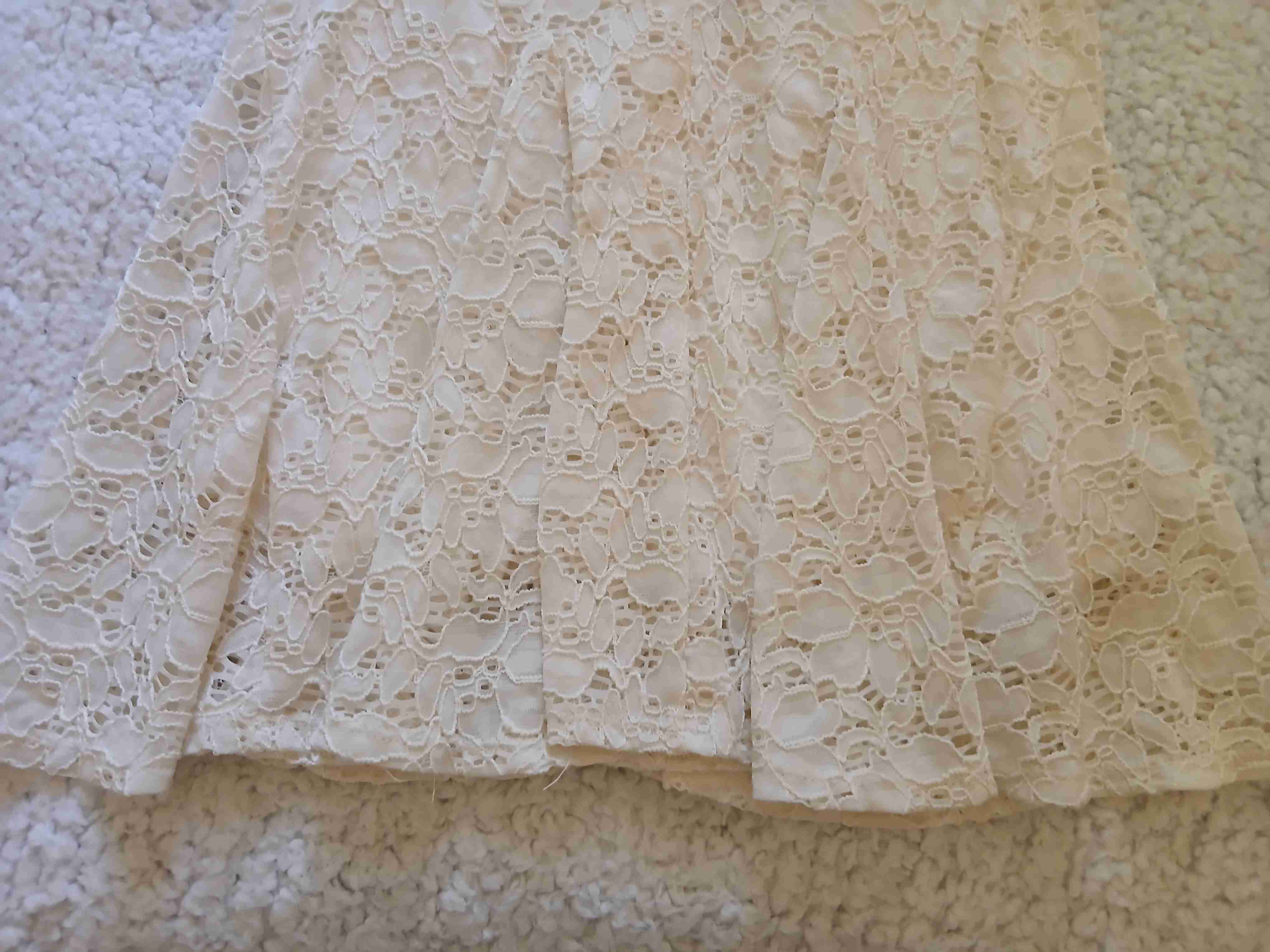 Vestido de encaje beige - miniatura 4