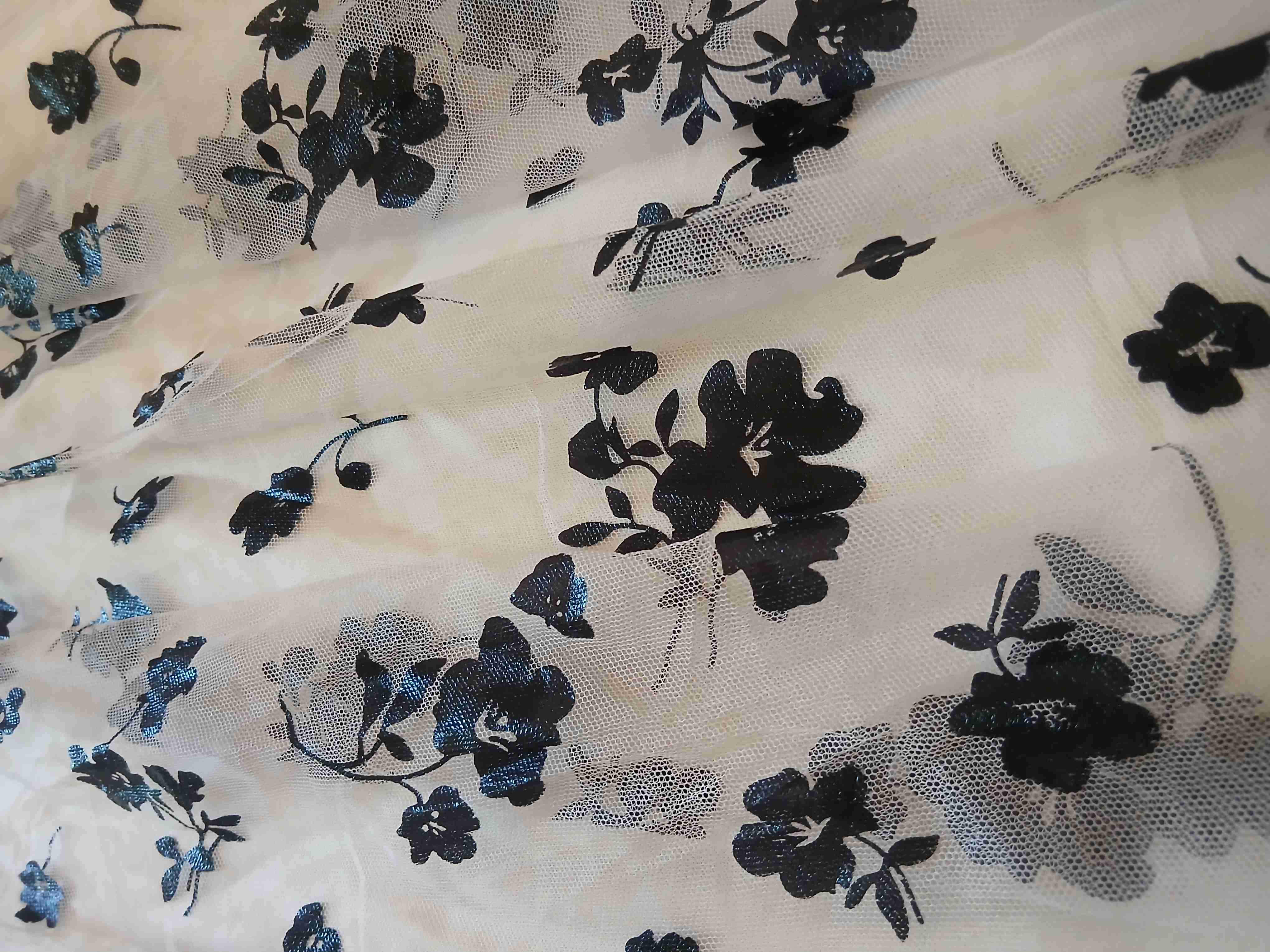 Falda midi floral azul y blanco - miniatura 2