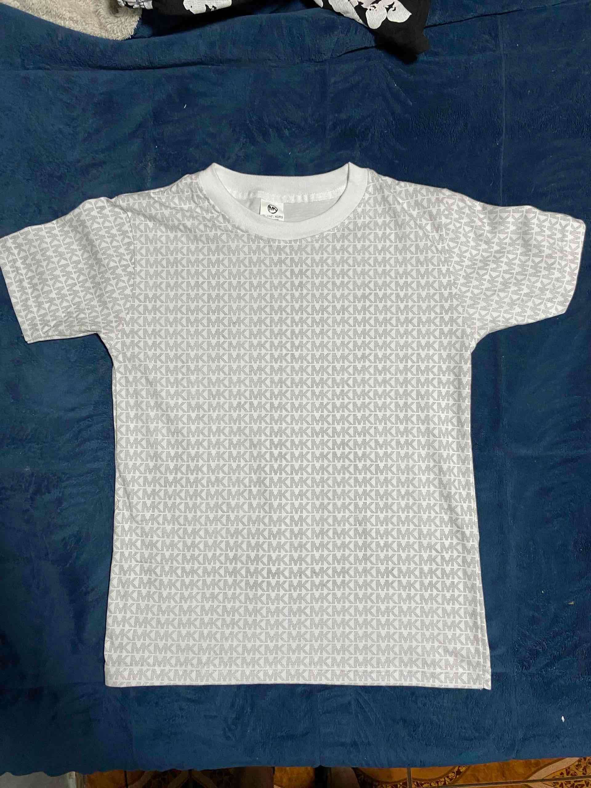 Poleras informacion en foto