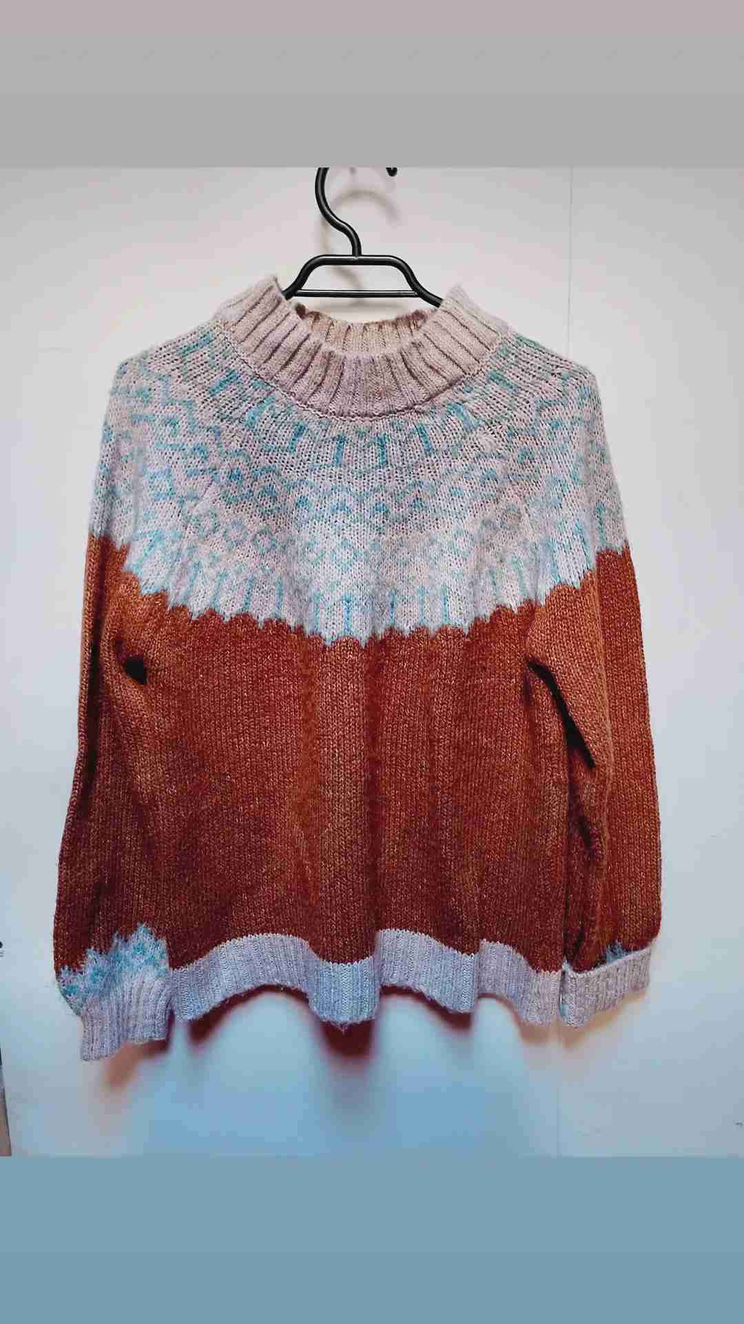 Suéter tejido bicolor