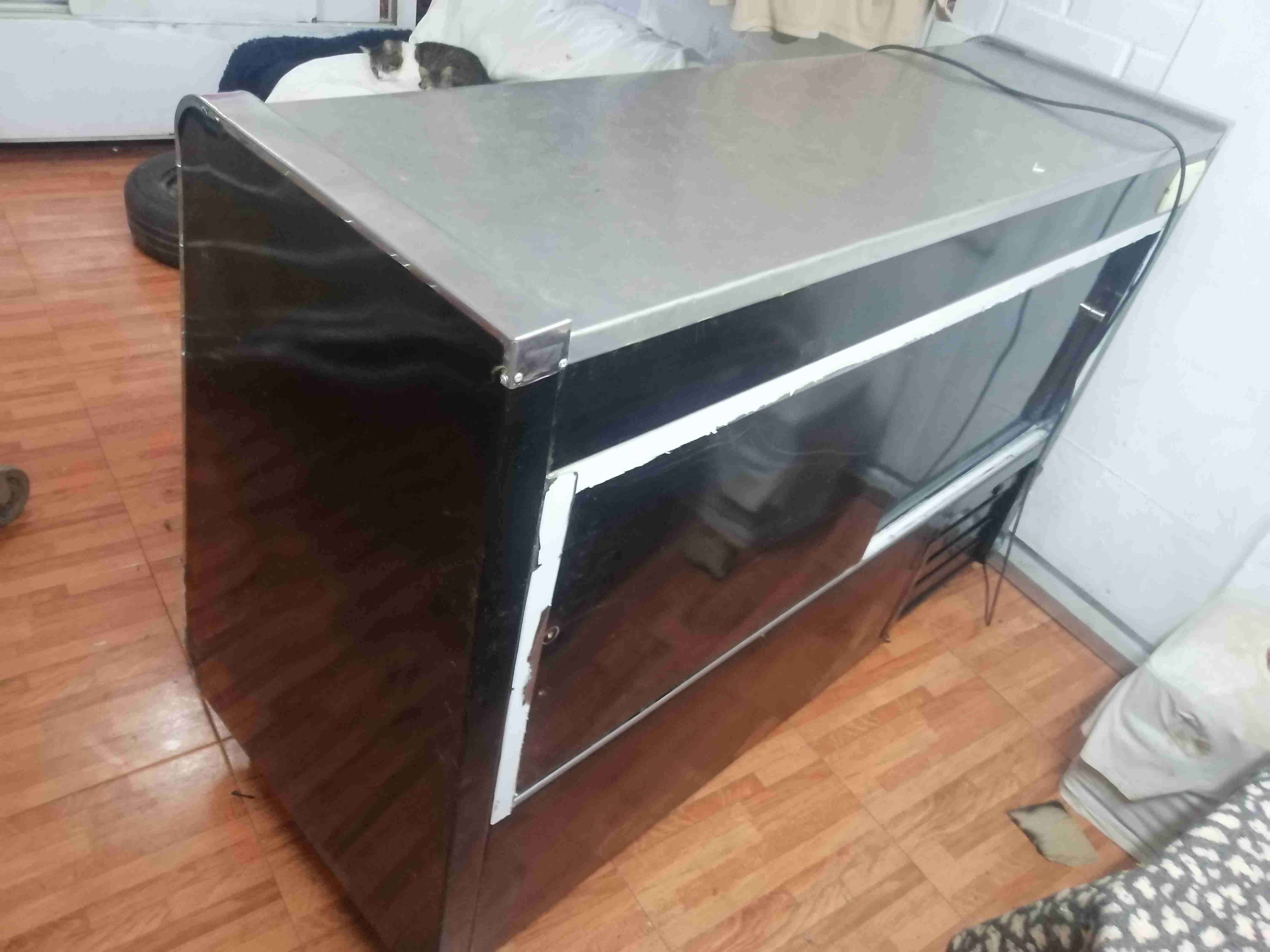 Vitrina exhibidora de metal - miniatura 2